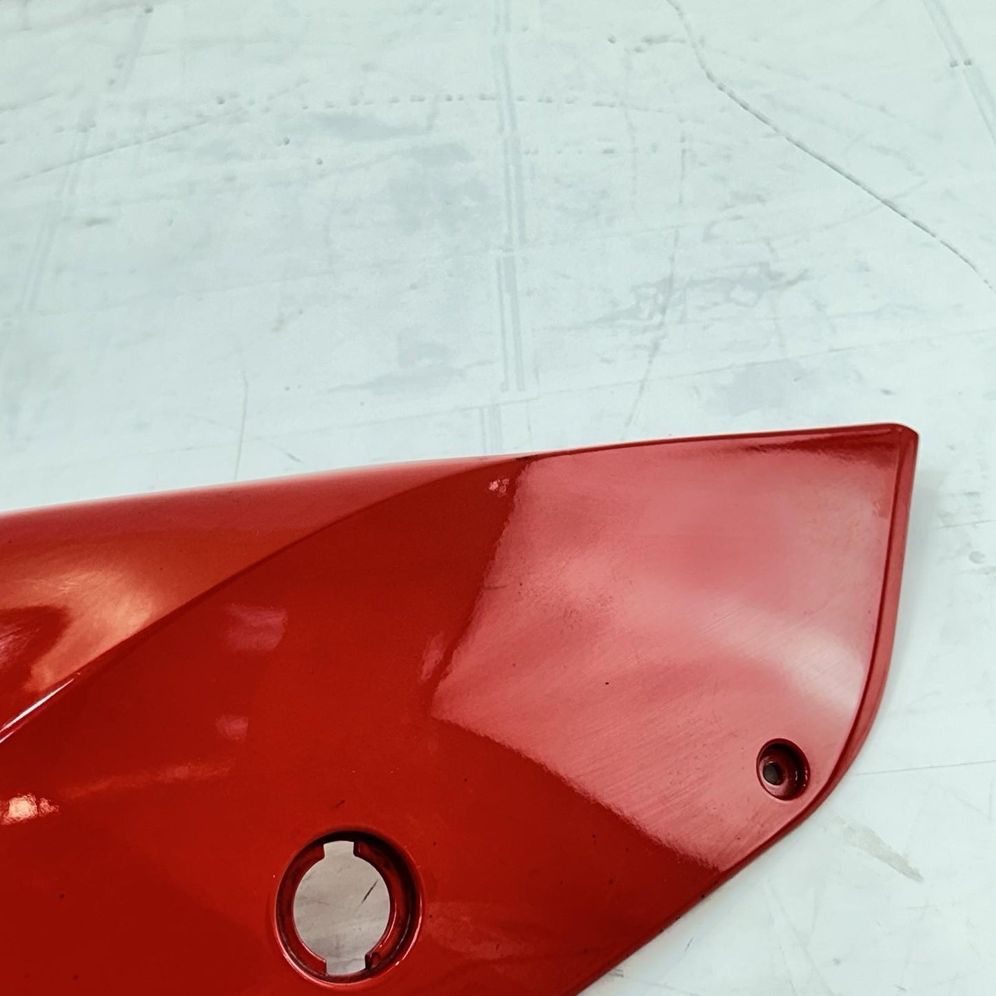 2016 - 2019 DUCATI 959 PANIGALE REAR TAIL FAIRING RIGHT BACK COWL PLASTIC RED