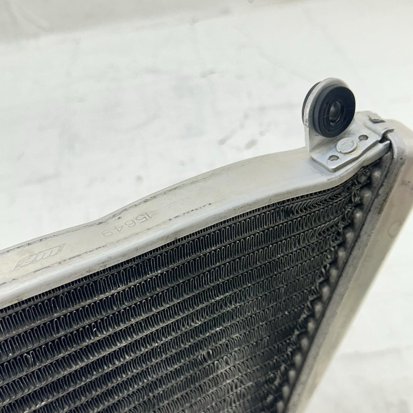 2016 - 2019 DUCATI 959 PANIGALE LOWER RADIATOR ENGINE OIL COOLER MOTOR *BENT*