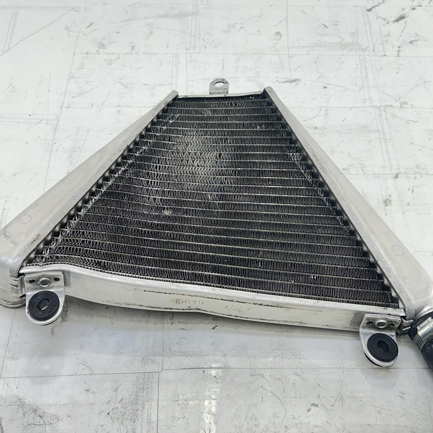 2016 - 2019 DUCATI 959 PANIGALE LOWER RADIATOR ENGINE OIL COOLER MOTOR *BENT*