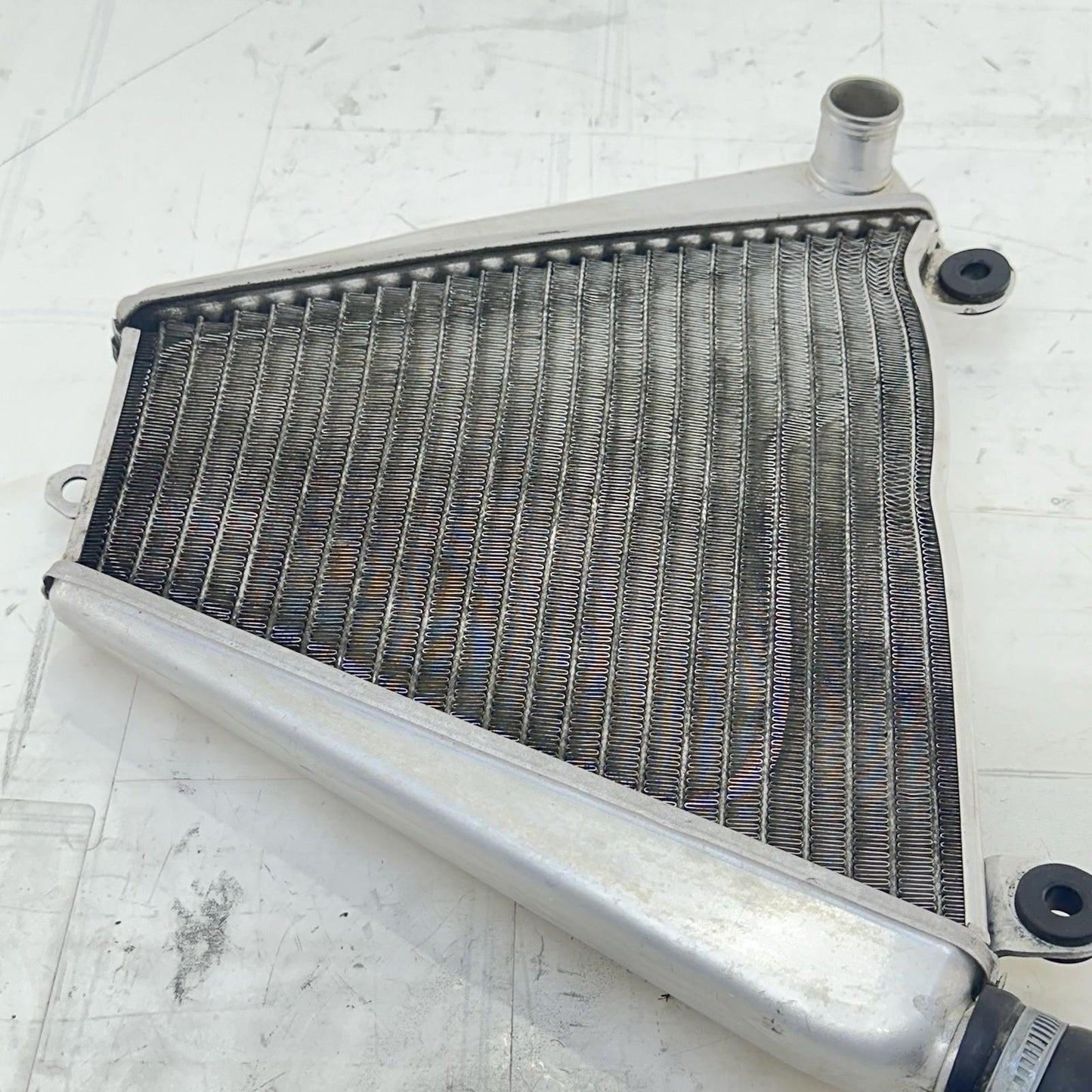 2016 - 2019 DUCATI 959 PANIGALE LOWER RADIATOR ENGINE OIL COOLER MOTOR *BENT*