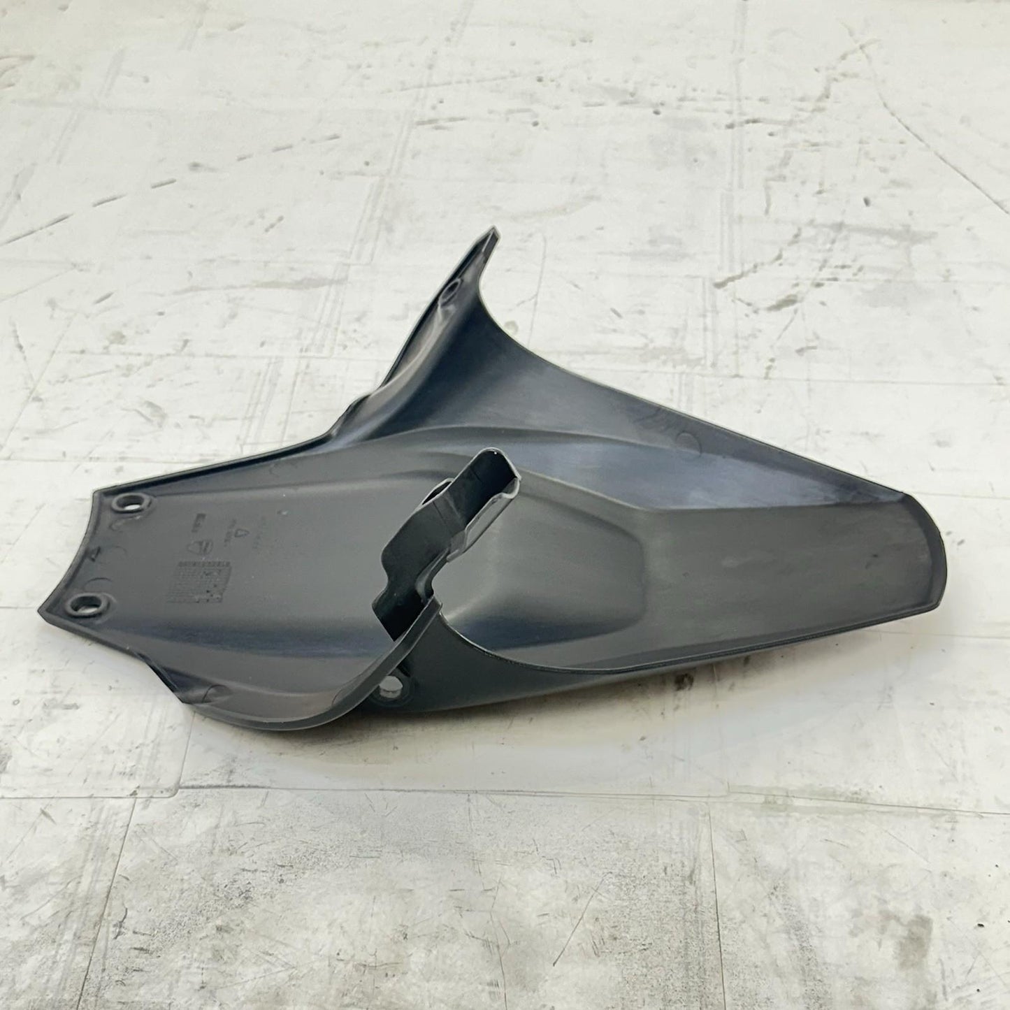 2016 - 2019 DUCATI 959 PANIGALE REAR WHEEL FENDER BACK TIRE HUGGER PLASTIC COVER