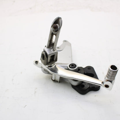 2006 2007 SUZUKI GSXR600 GSX750 RIGHT REARSET REAR SET DRIVER FOOT PEG BRACKET