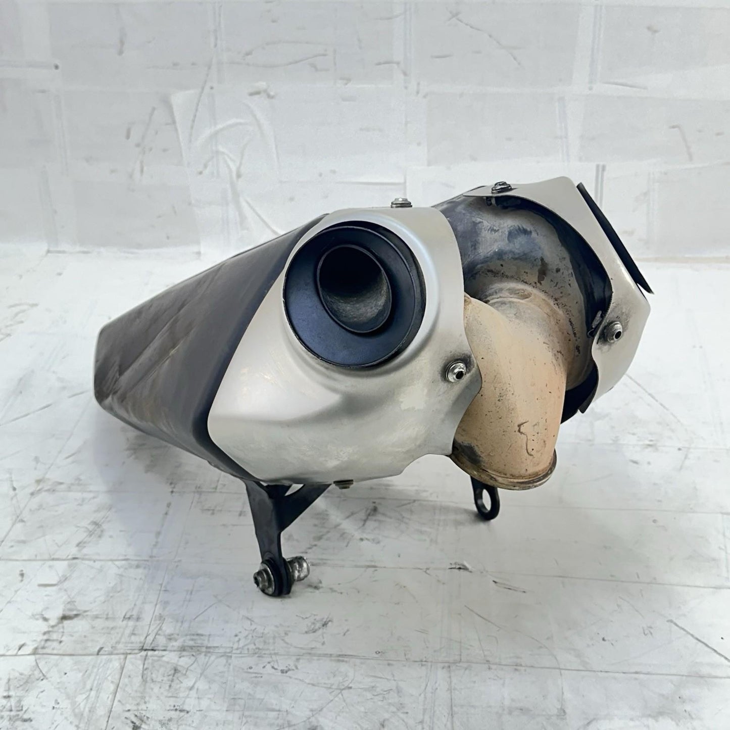 2016 - 2019 DUCATI PANIGALE 959 EXHAUST MUFFLER PIPE SLIP ON SILENCER *DENTED*
