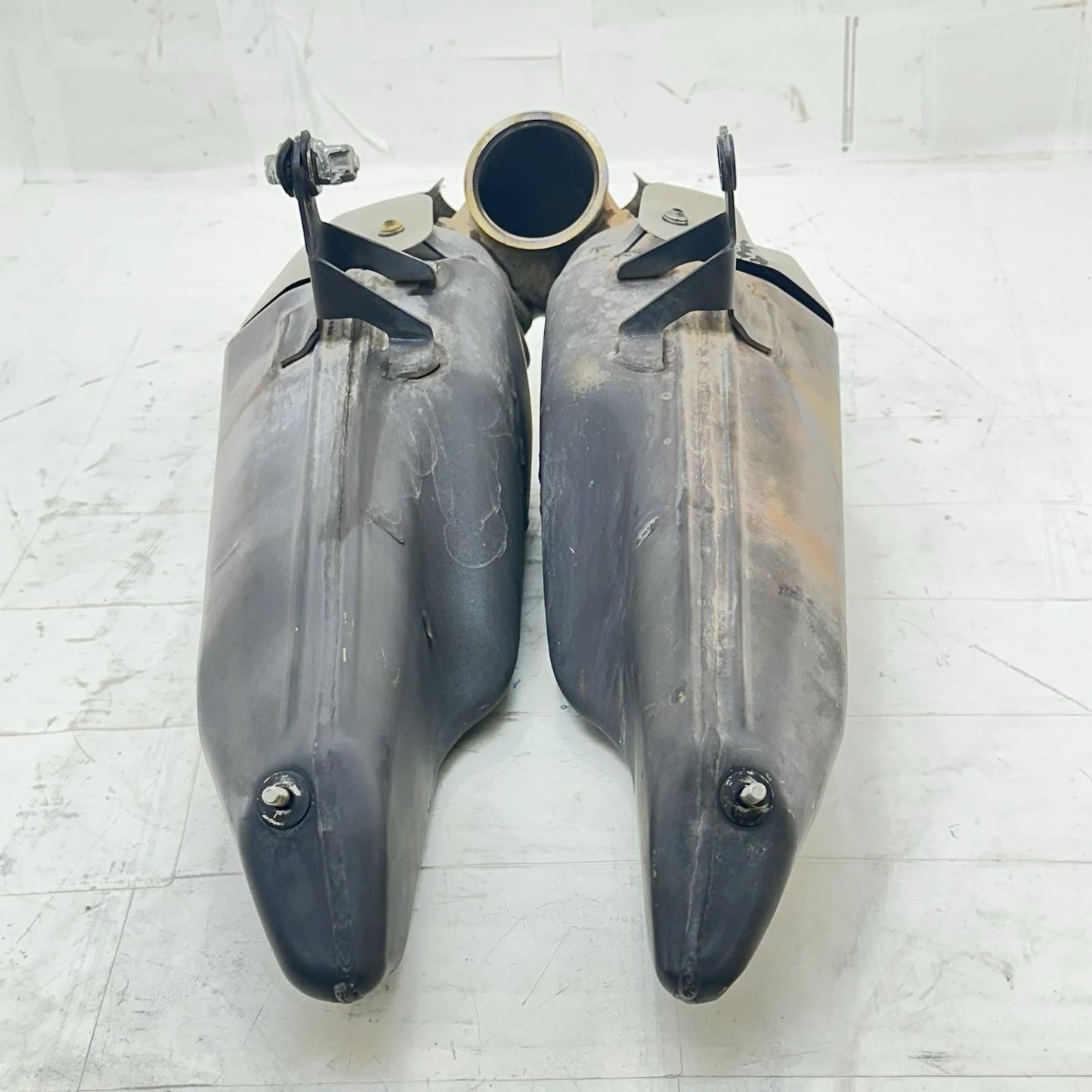 2016 - 2019 DUCATI PANIGALE 959 EXHAUST MUFFLER PIPE SLIP ON SILENCER *DENTED*