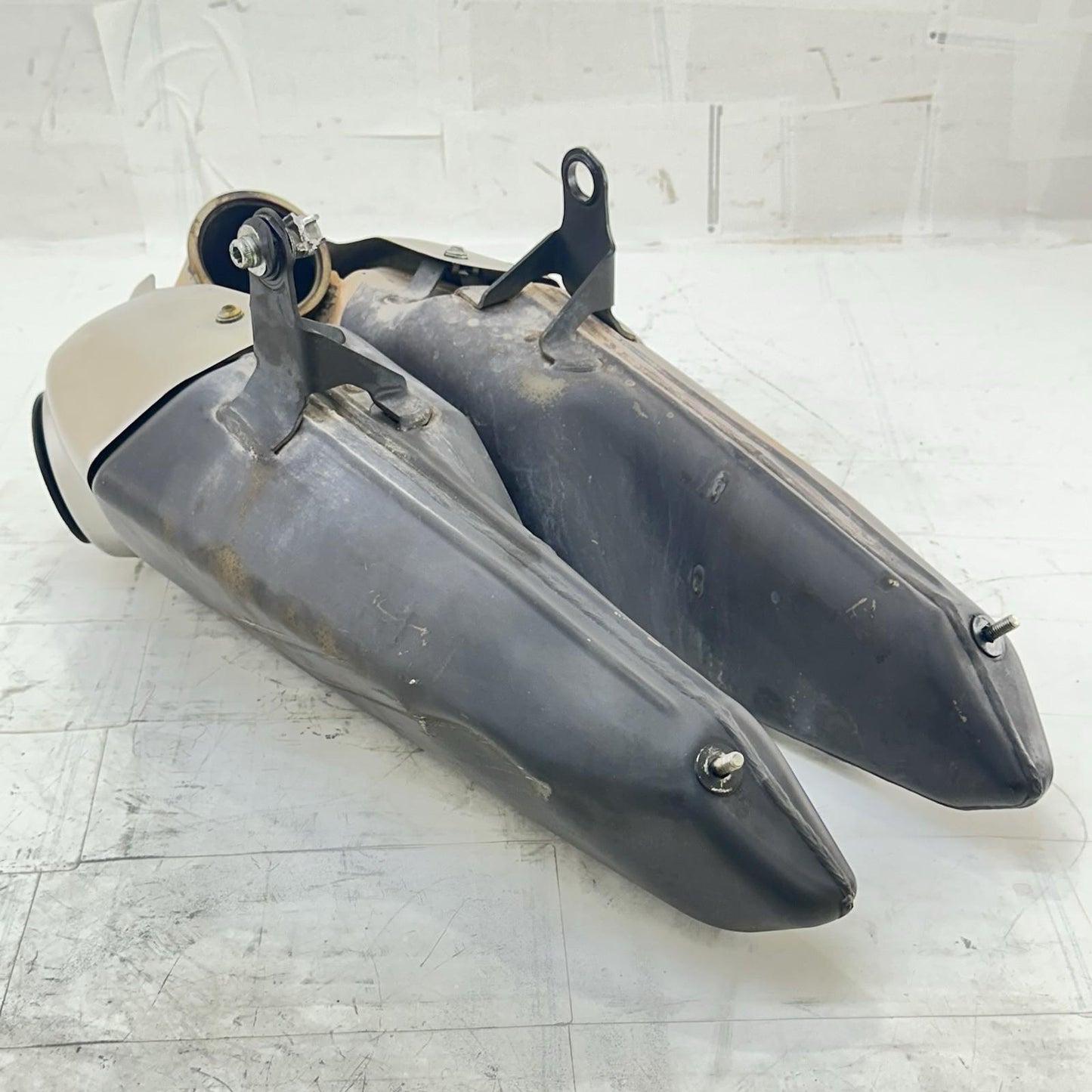 2016 - 2019 DUCATI PANIGALE 959 EXHAUST MUFFLER PIPE SLIP ON SILENCER *DENTED*