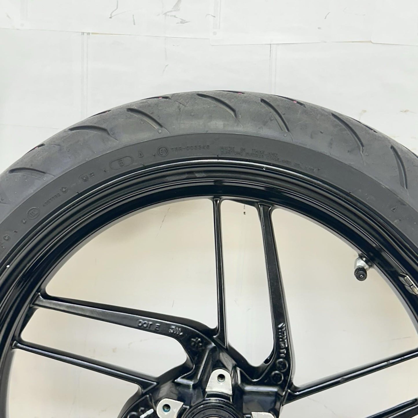 2016 - 2019 DUCATI PANIGALE 959 FRONT WHEEL RIM TIRE BLACK STOCK *DAMAGED*