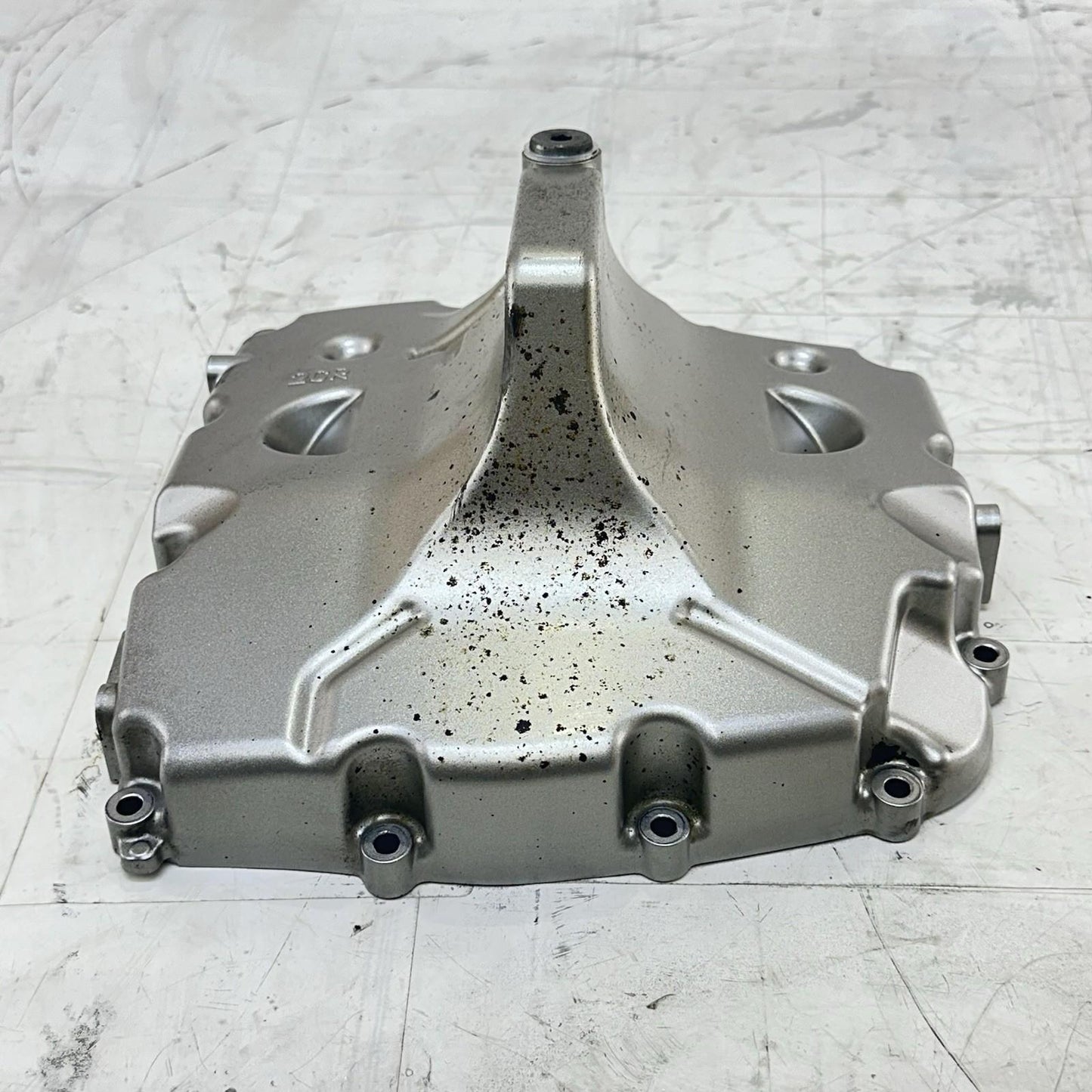 2016 - 2019 YAMAHA YZF R1 OIL PAN ENGINE BELLY MOTOR BOTTOM TRAY RESERVOIR SUMP