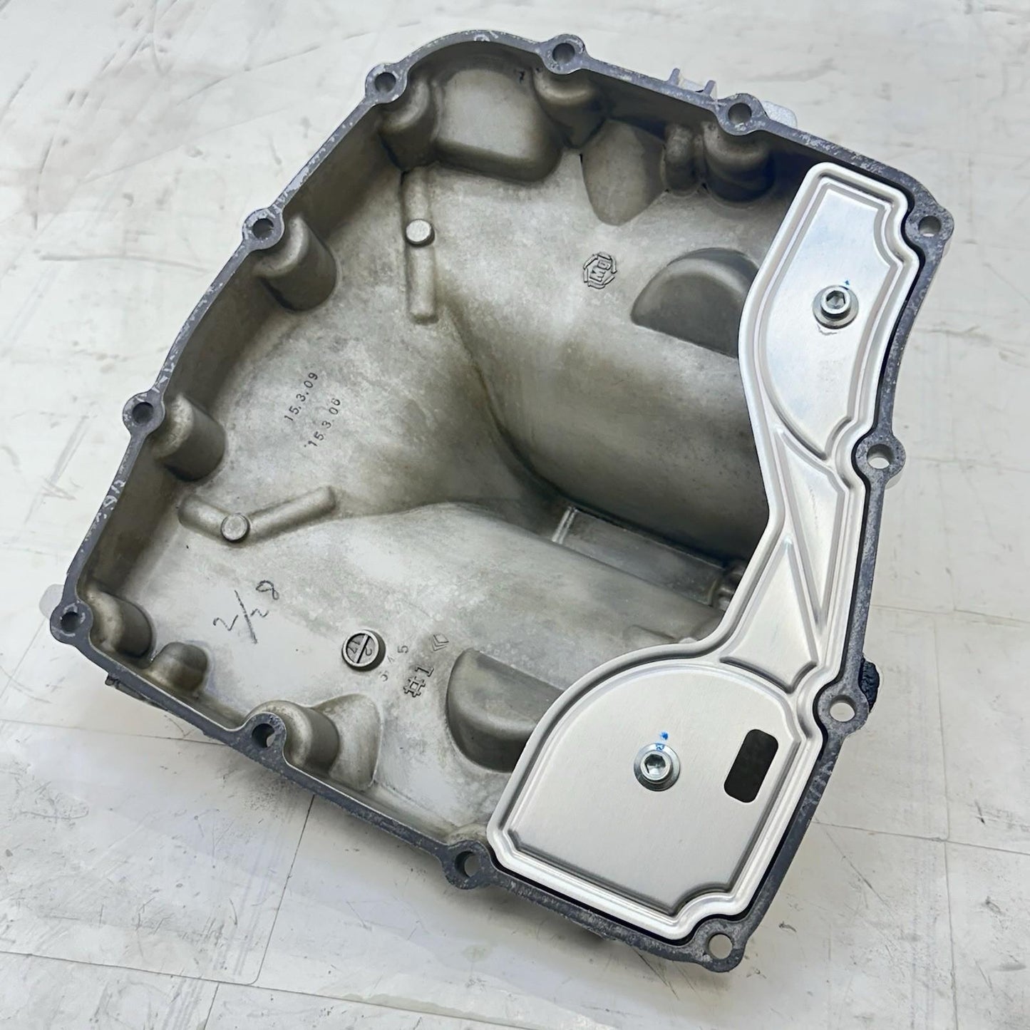 2016 - 2019 YAMAHA YZF R1 OIL PAN ENGINE BELLY MOTOR BOTTOM TRAY RESERVOIR SUMP