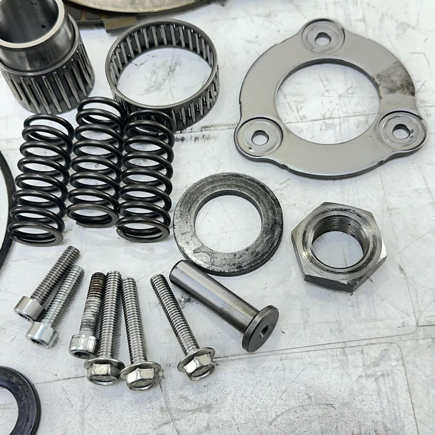 2016 - 2019 YAMAHA YZF R1 CLUTCH BASKET PLATES PRIMARY HUB COVER BOLTS STOCK