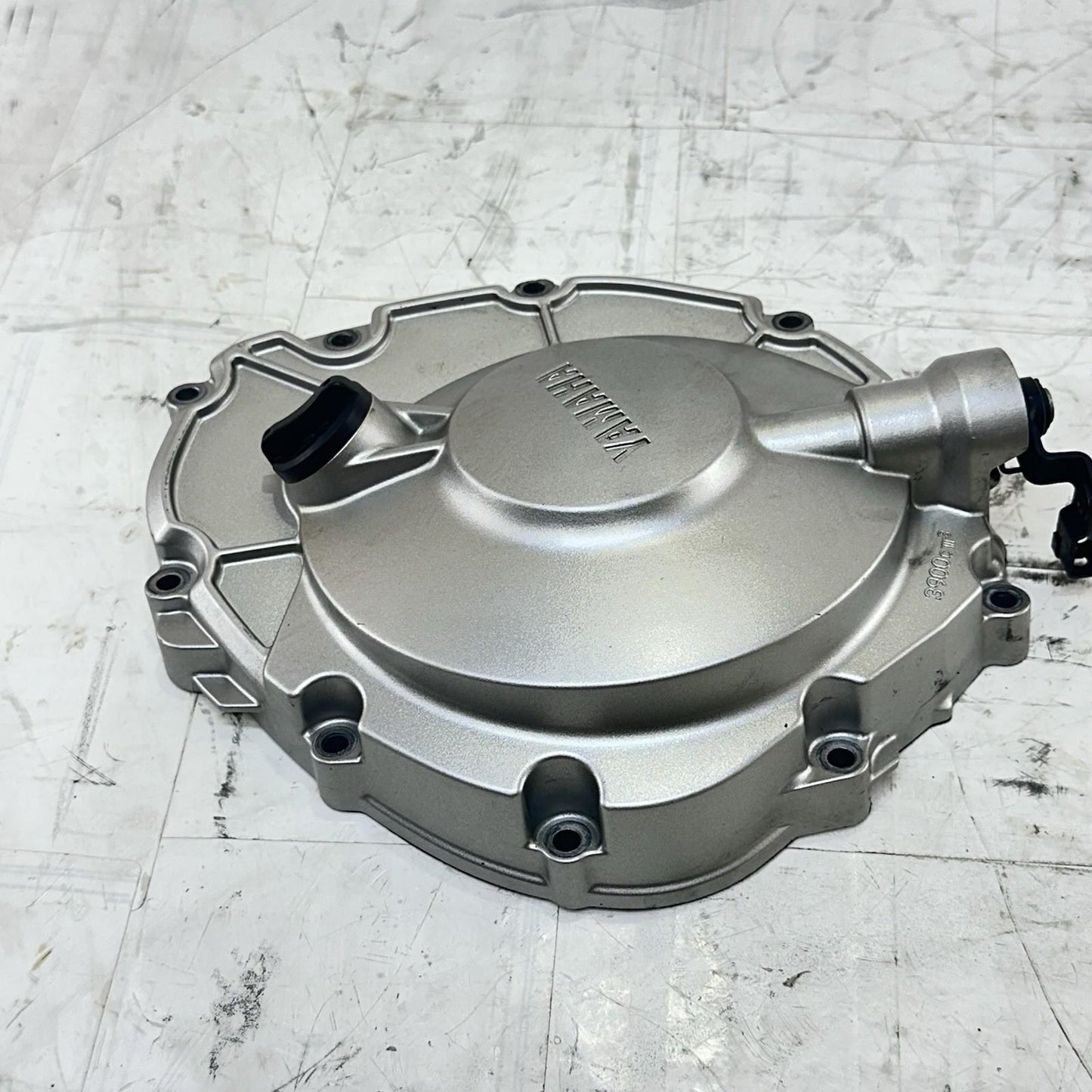 2016 - 2019 YAMAHA YZF R1 CLUTCH COVER SIDE ENGINE MOTOR TRIM PANEL BOLTS STOCK