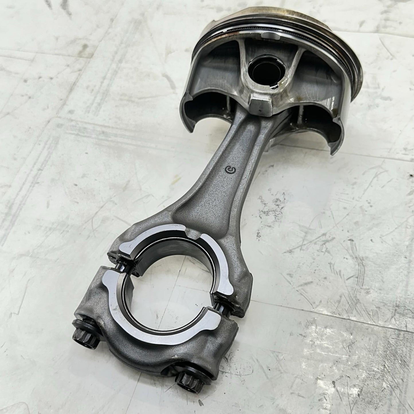 2016 - 2019 YAMAHA YZF R1 PISTONS CONNECTING RODS ENGINE MOTOR SET STOCK