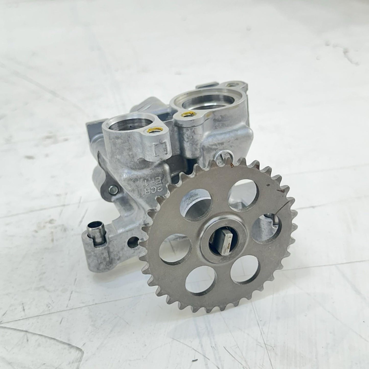 2016 - 2019 YAMAHA YZF R1 OIL PUMP ASSEMBLY ENGINE MOTOR CHAIN GEAR BOLTS STOCK