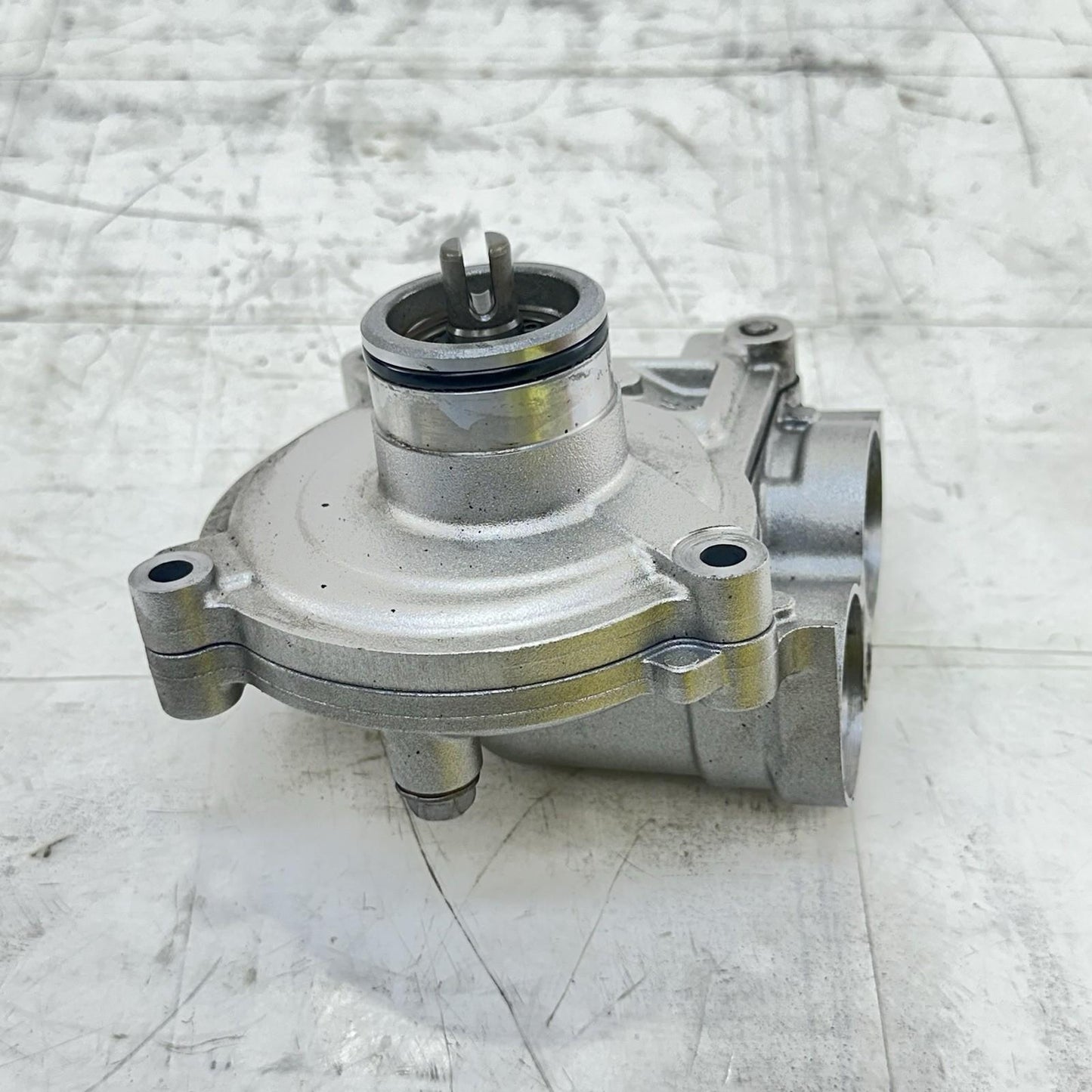 2016 - 2019 YAMAHA YZF R1 WATER PUMP MOTOR COOLANT SENDING UNIT ENGINE COOLER