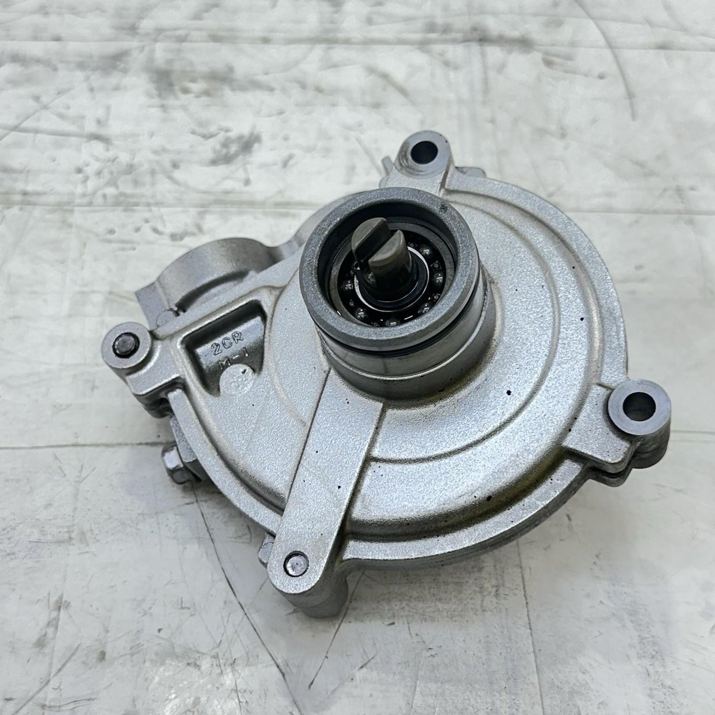 2016 - 2019 YAMAHA YZF R1 WATER PUMP MOTOR COOLANT SENDING UNIT ENGINE COOLER