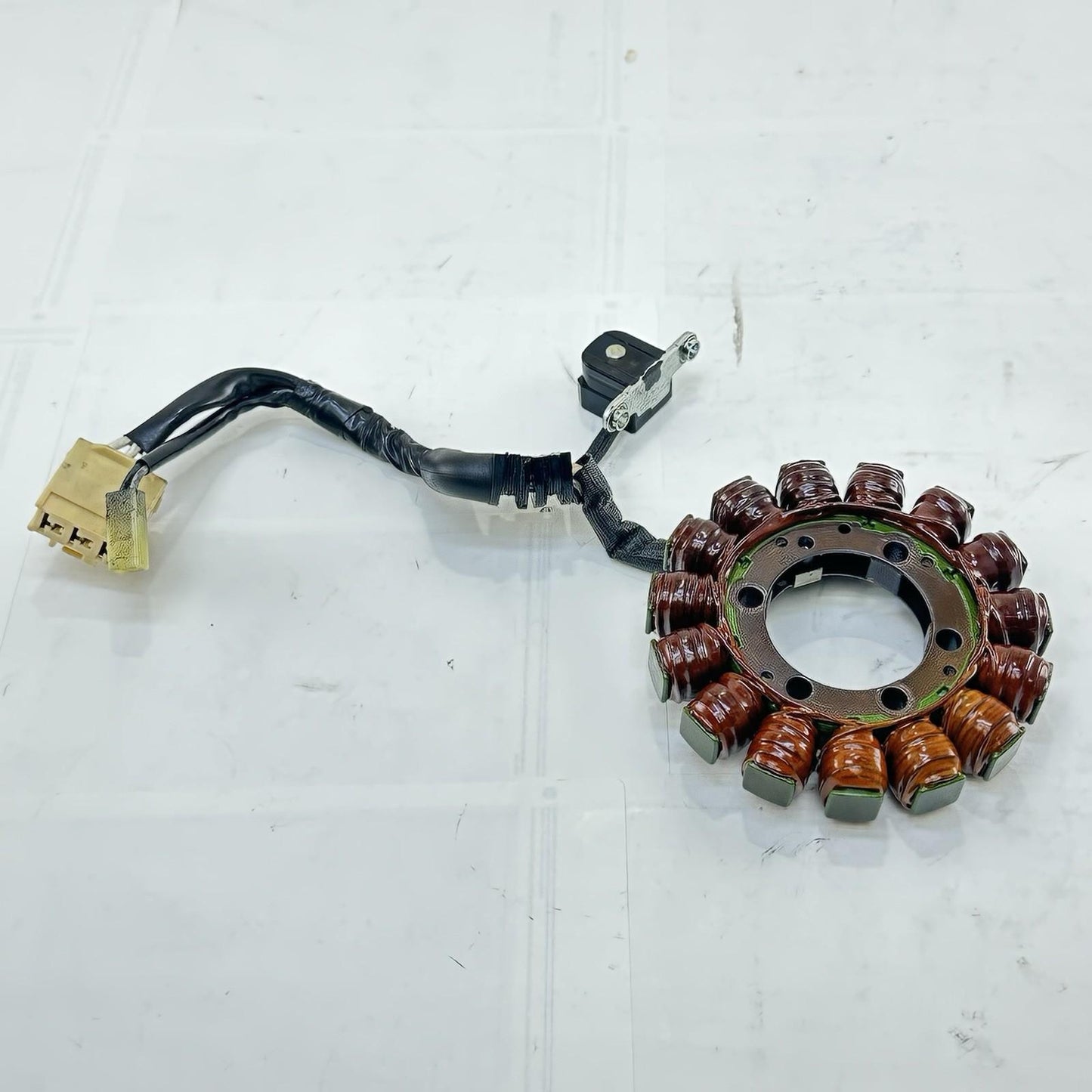 2016 - 2019 YAMAHA YZF R1 STATOR MAGNETO ALTERNATOR GENERATOR ENGINE MOTOR