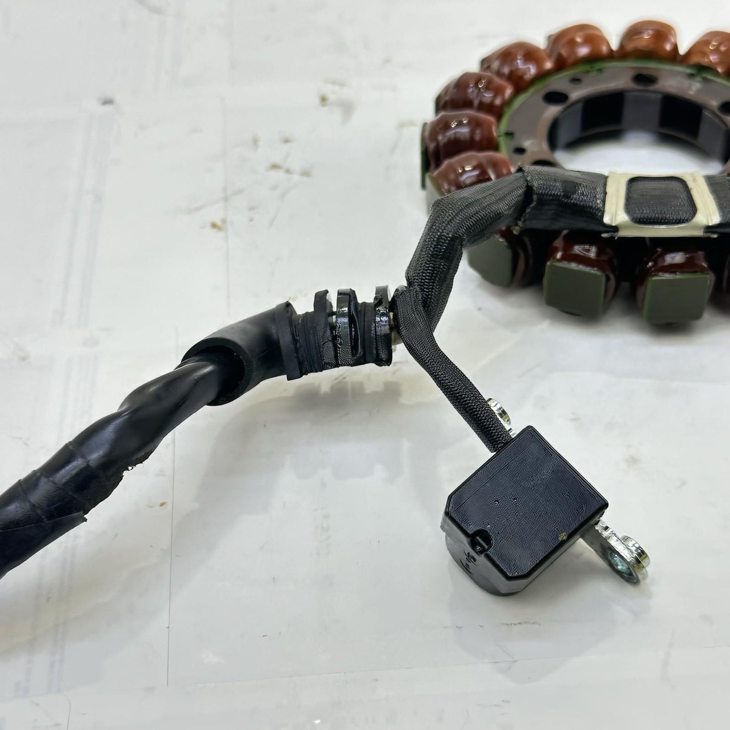 2016 - 2019 YAMAHA YZF R1 STATOR MAGNETO ALTERNATOR GENERATOR ENGINE MOTOR