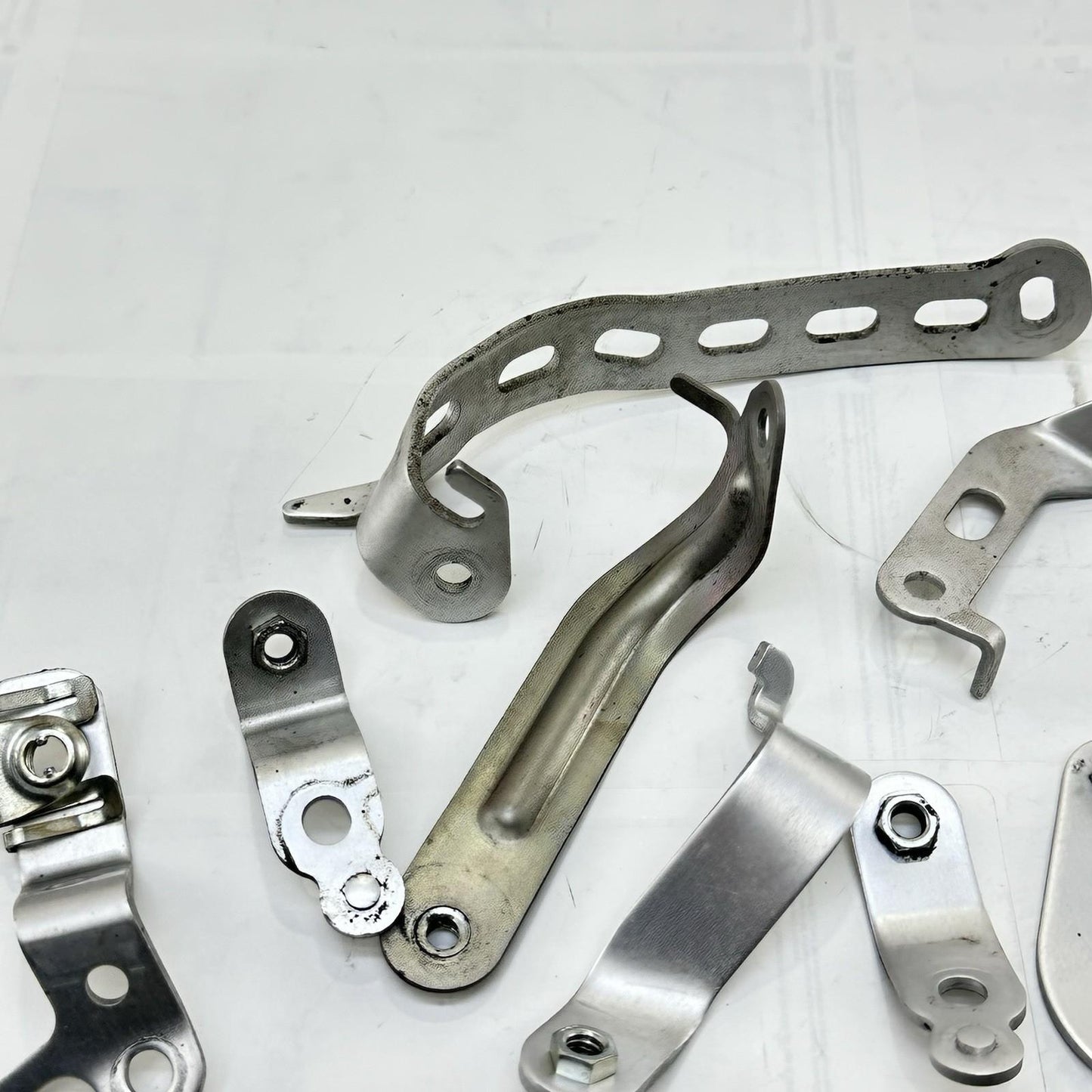 2016 - 2019 YAMAHA YZF R1 RADIATOR BRACKETS HARDWARE MOUNTING SCREWS BOLTS SET