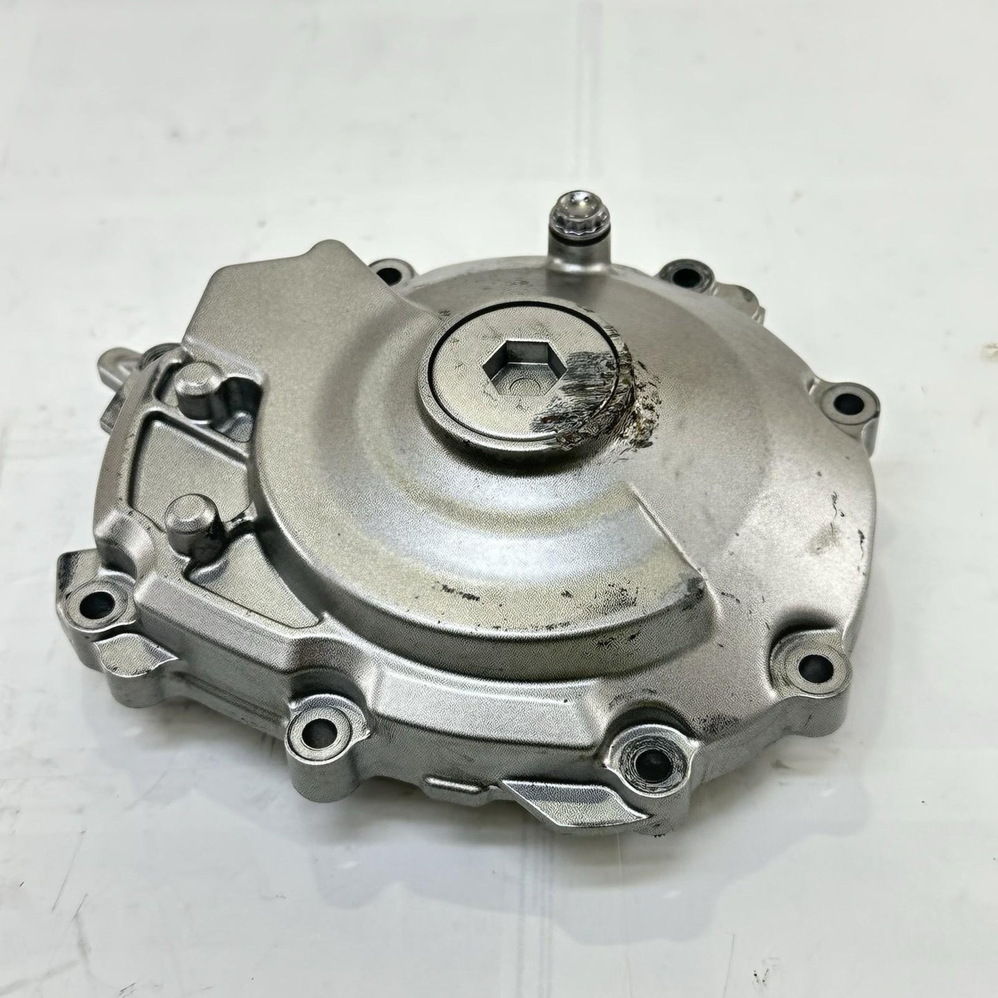 2016 - 2019 YAMAHA YZF R1 STATOR COVER MAGNETO GENERATOR ENGINE MOTOR SIDE PANEL