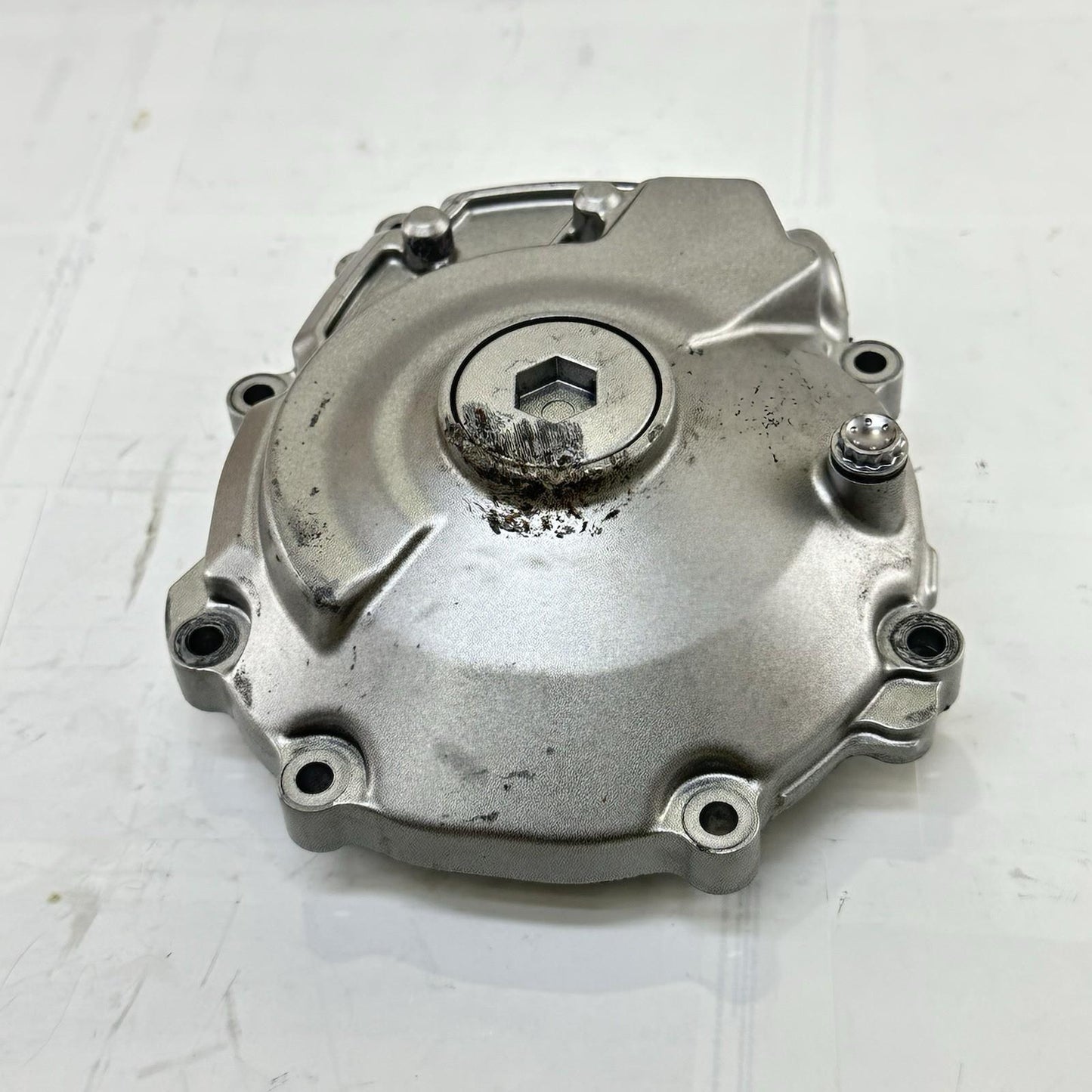 2016 - 2019 YAMAHA YZF R1 STATOR COVER MAGNETO GENERATOR ENGINE MOTOR SIDE PANEL