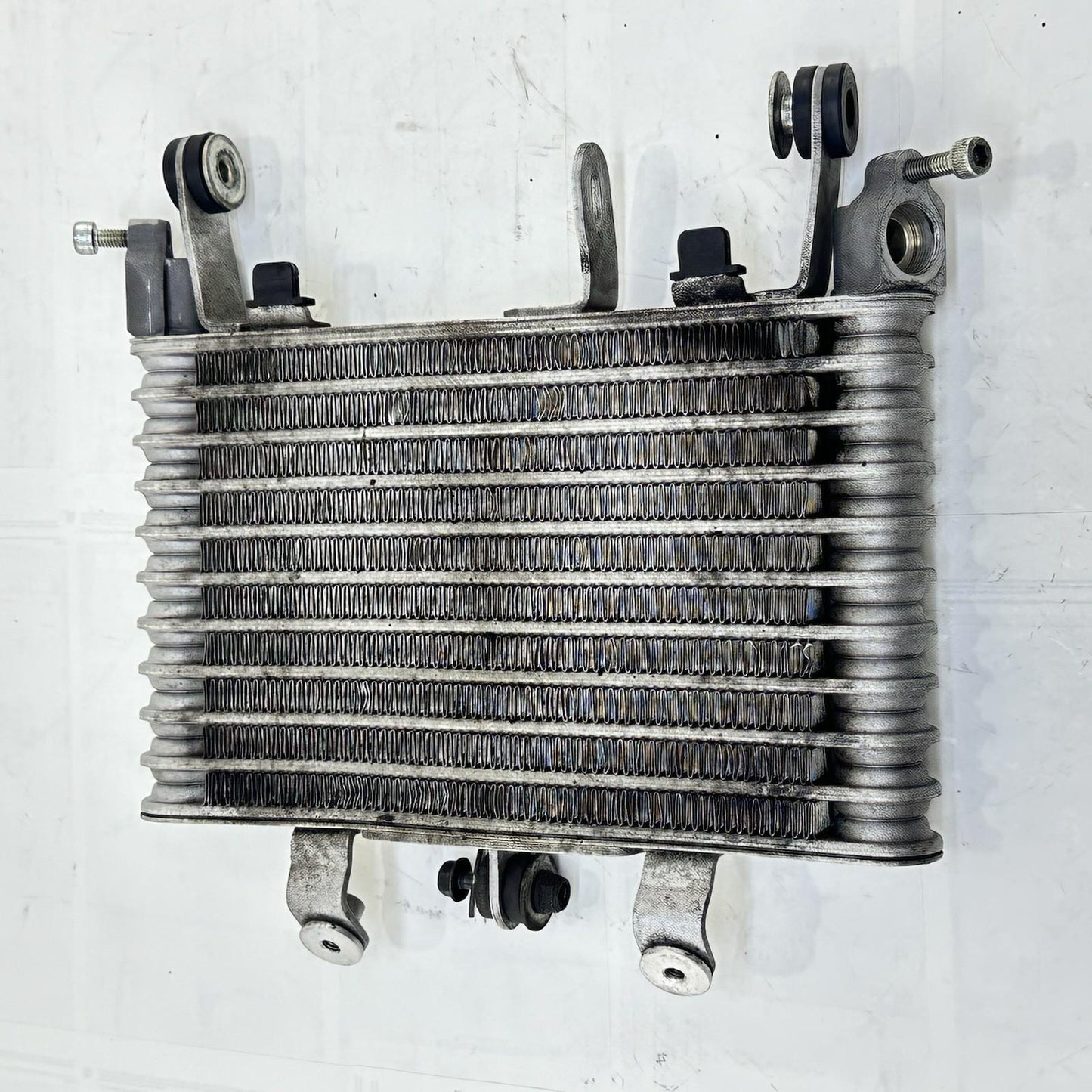 2016 - 2019 YAMAHA YZF R1 LOWER RADIATOR OIL COOLER ENGINE MOTOR COOLING STOCK