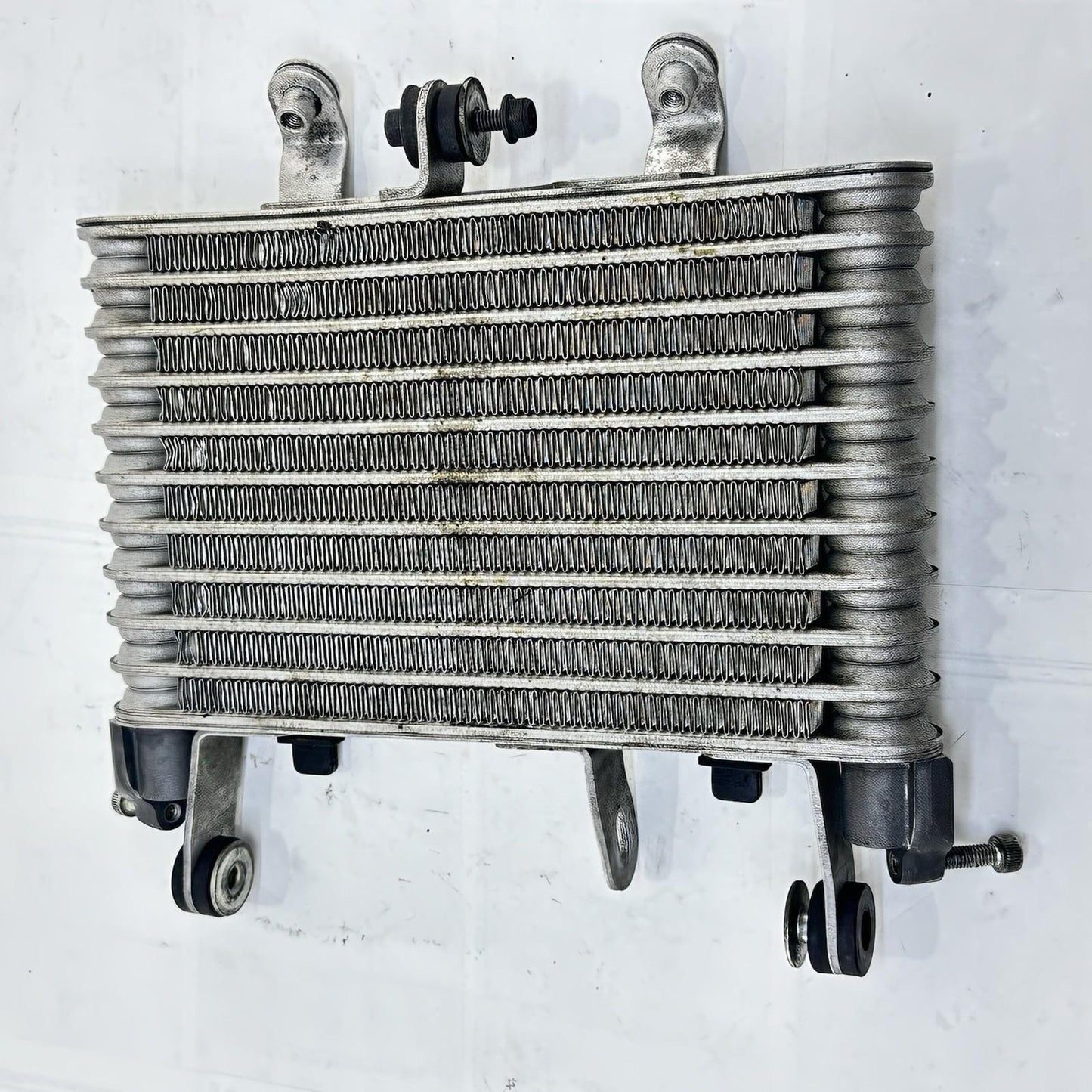 2016 - 2019 YAMAHA YZF R1 LOWER RADIATOR OIL COOLER ENGINE MOTOR COOLING STOCK