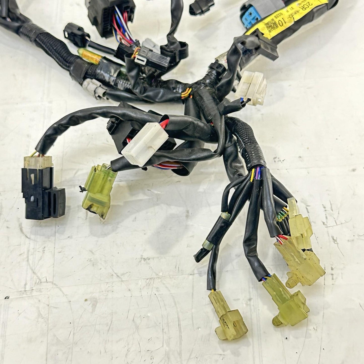 2016 - 2019 YAMAHA YZF R1 MAIN WIRING HARNESS ENGINE MOTOR WIRE LOOM STOCK