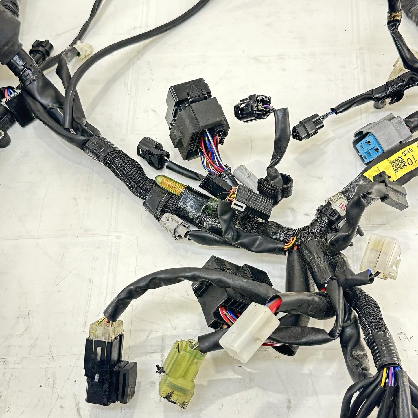 2016 - 2019 YAMAHA YZF R1 MAIN WIRING HARNESS ENGINE MOTOR WIRE LOOM STOCK