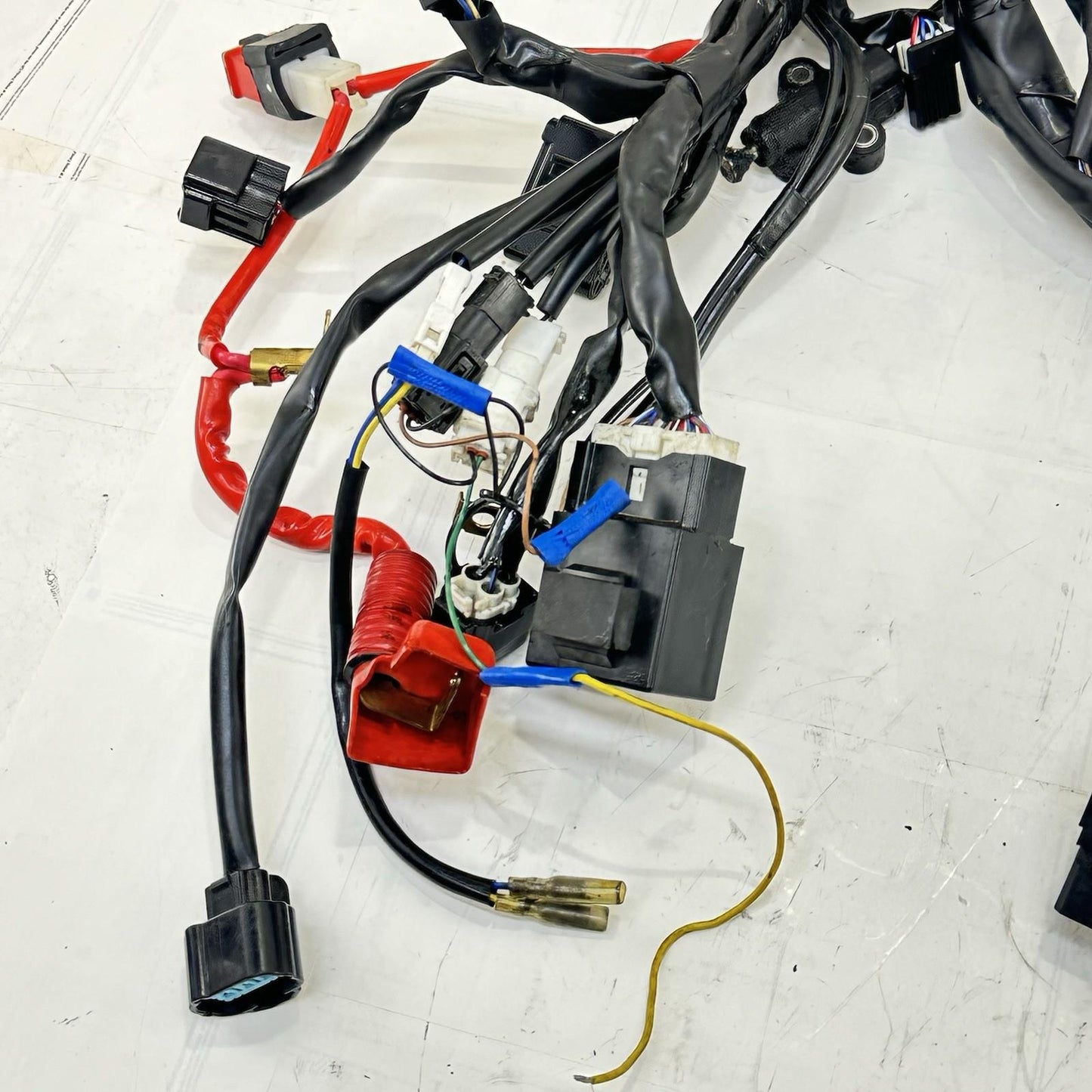 2016 - 2019 YAMAHA YZF R1 MAIN WIRING HARNESS ENGINE MOTOR WIRE LOOM STOCK