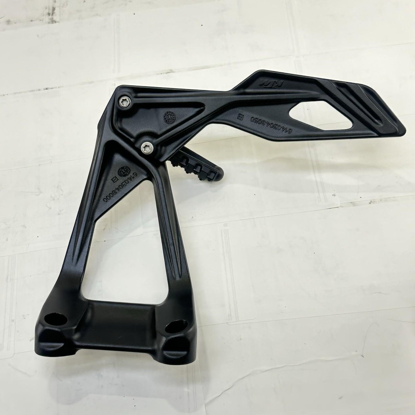 2017 - 2019 KTM 1290 SUPER DUKE R PASSENGER PEGS REAR FOOT LEG REST BRACKETS SET