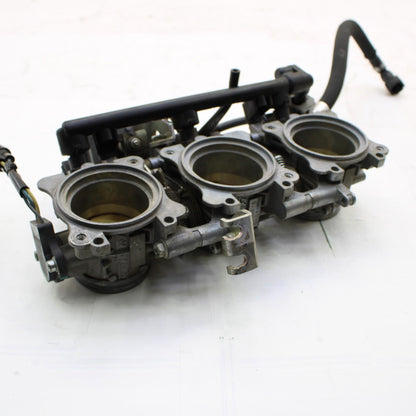 2009 - 2012 TRIUMPH DAYTONA 675 THROTTLE BODY FUEL INJECTION BODIES HOSE GAS OEM