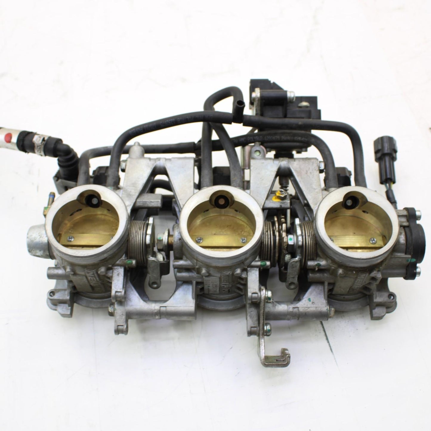 2009 - 2012 TRIUMPH DAYTONA 675 THROTTLE BODY FUEL INJECTION BODIES HOSE GAS OEM