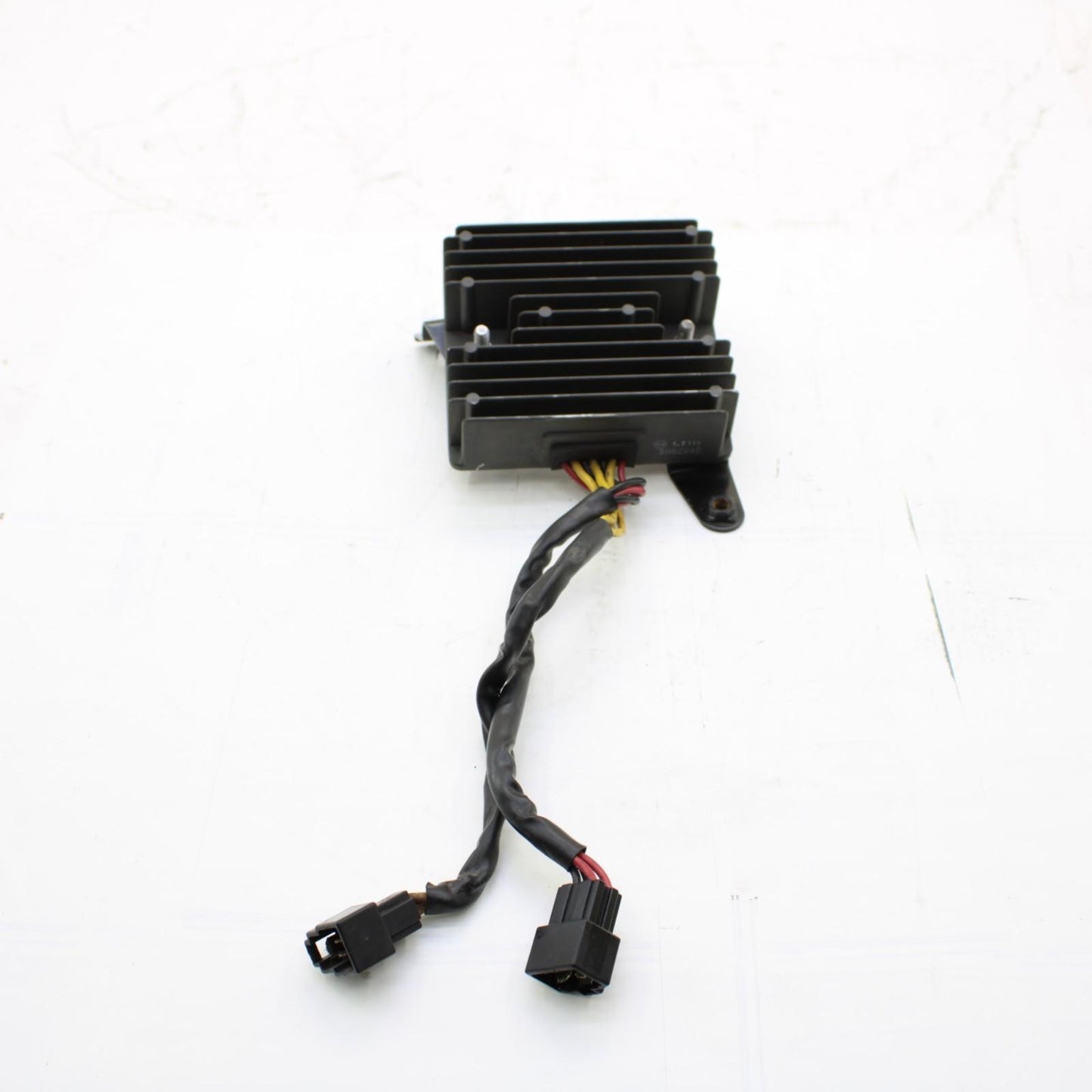 2006 - 2012 TRIUMPH DAYTONA 675 RECTIFIER VOLTAGE REGULATOR *WORKING*