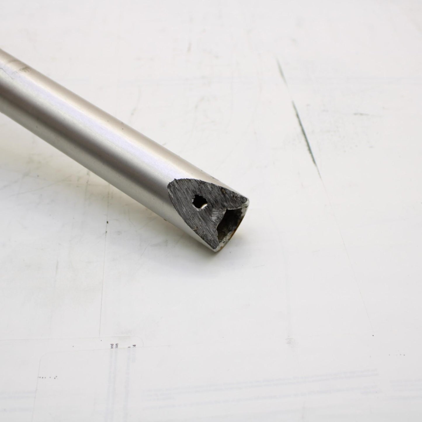 2006 - 2012 TRIUMPH DAYTONA 675 RIGHT HANDLEBAR SIDE HANDLE BAR *SCUFF* STOCK