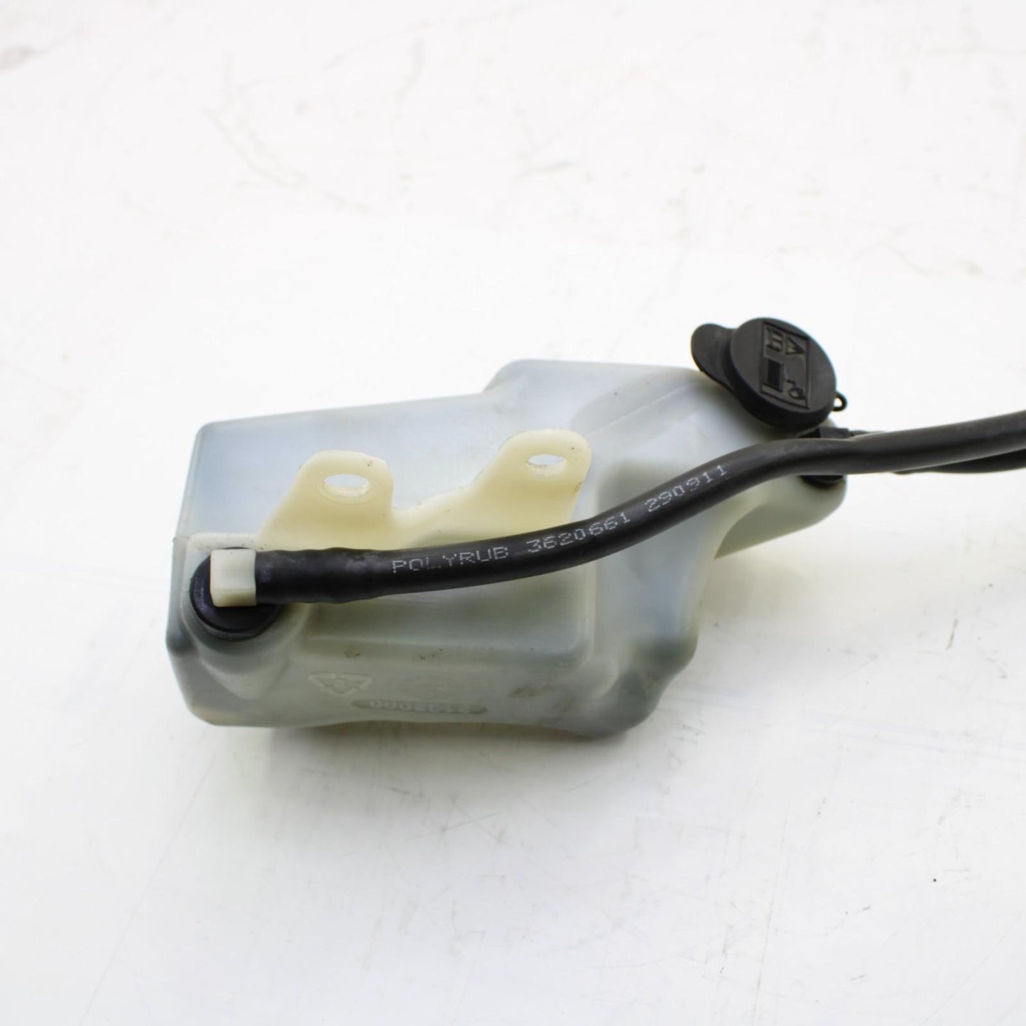 2009 - 2012 TRIUMPH DAYTONA 675 OVERFLOW TANK FUEL HOSE TUBE DRAIN T33