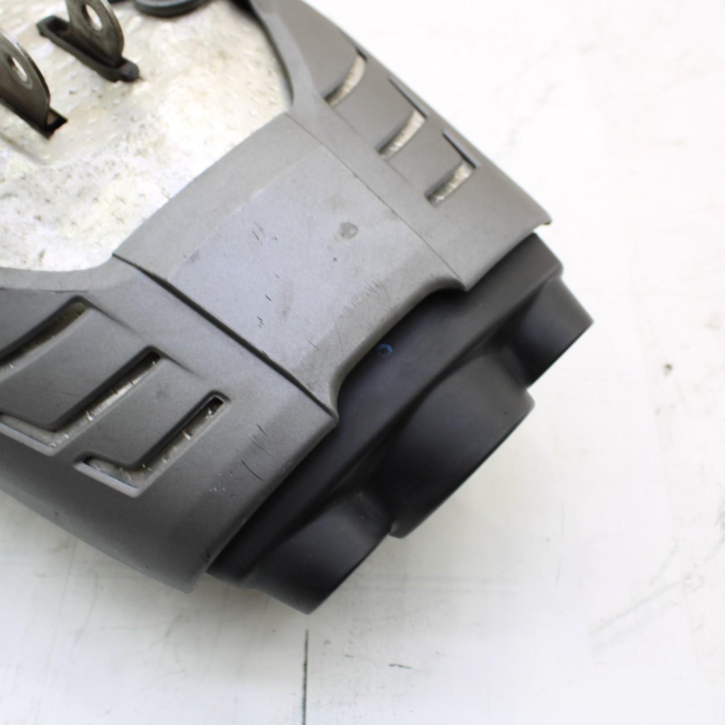 2009 - 2012 TRIUMPH DAYTONA 675 675R MUFFLER Middle Mid Pipe Silencer