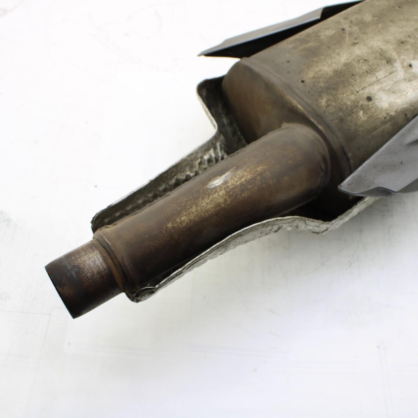 2009 - 2012 TRIUMPH DAYTONA 675 675R MUFFLER Middle Mid Pipe Silencer