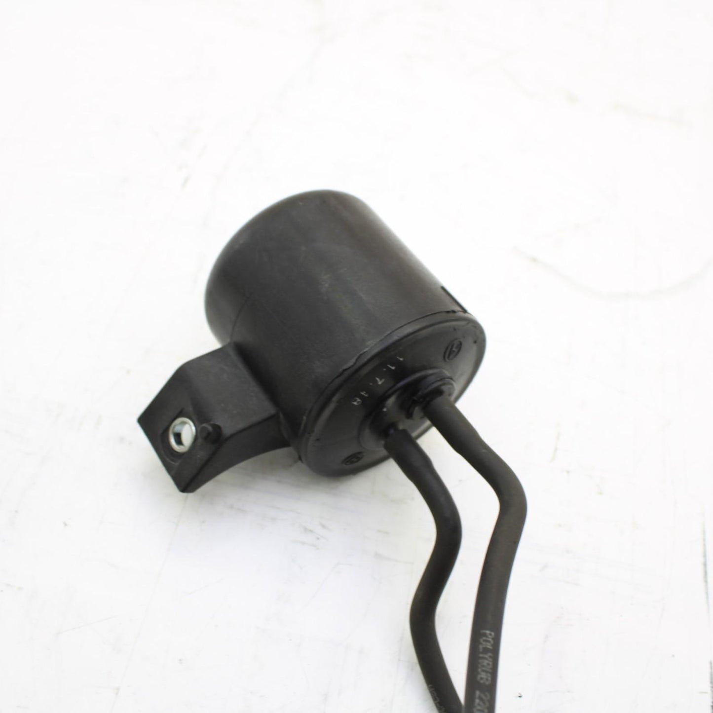 2009 - 2012 TRIUMPH DAYTONA 675 R AIR SOLENOID VALVE & HOSES ENGINE MOTOR