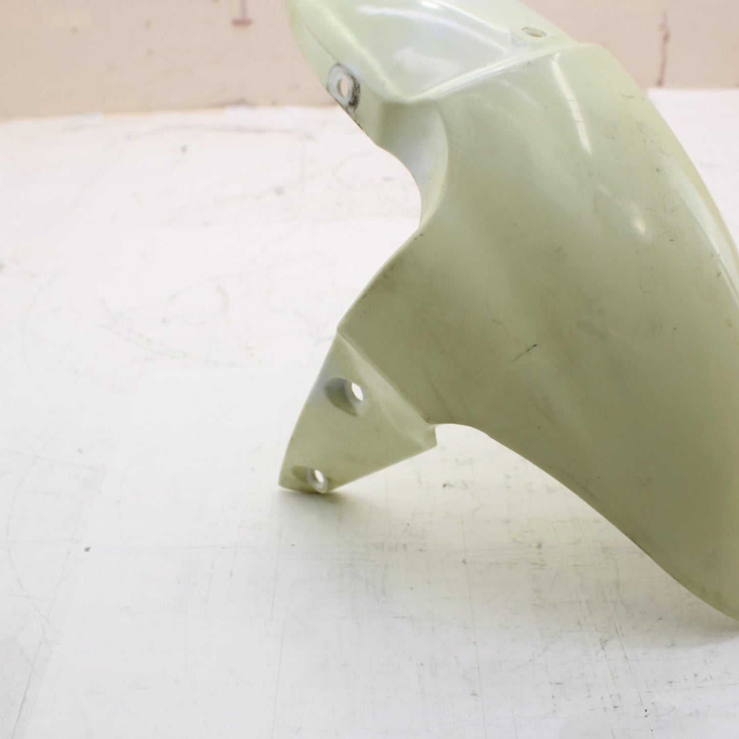 2009 - 2012 TRIUMPH DAYTONA 675 FRONT FENDER COVER FAIRING Plastic *AFTERMARKET*