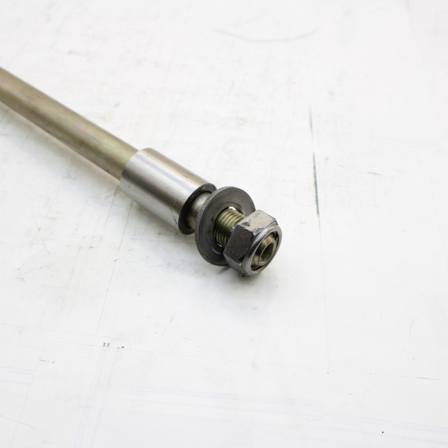 2009 - 2012 Triumph Daytona 675R 675 SWINGARM AXLE REAR BOLT & Nut Spindle