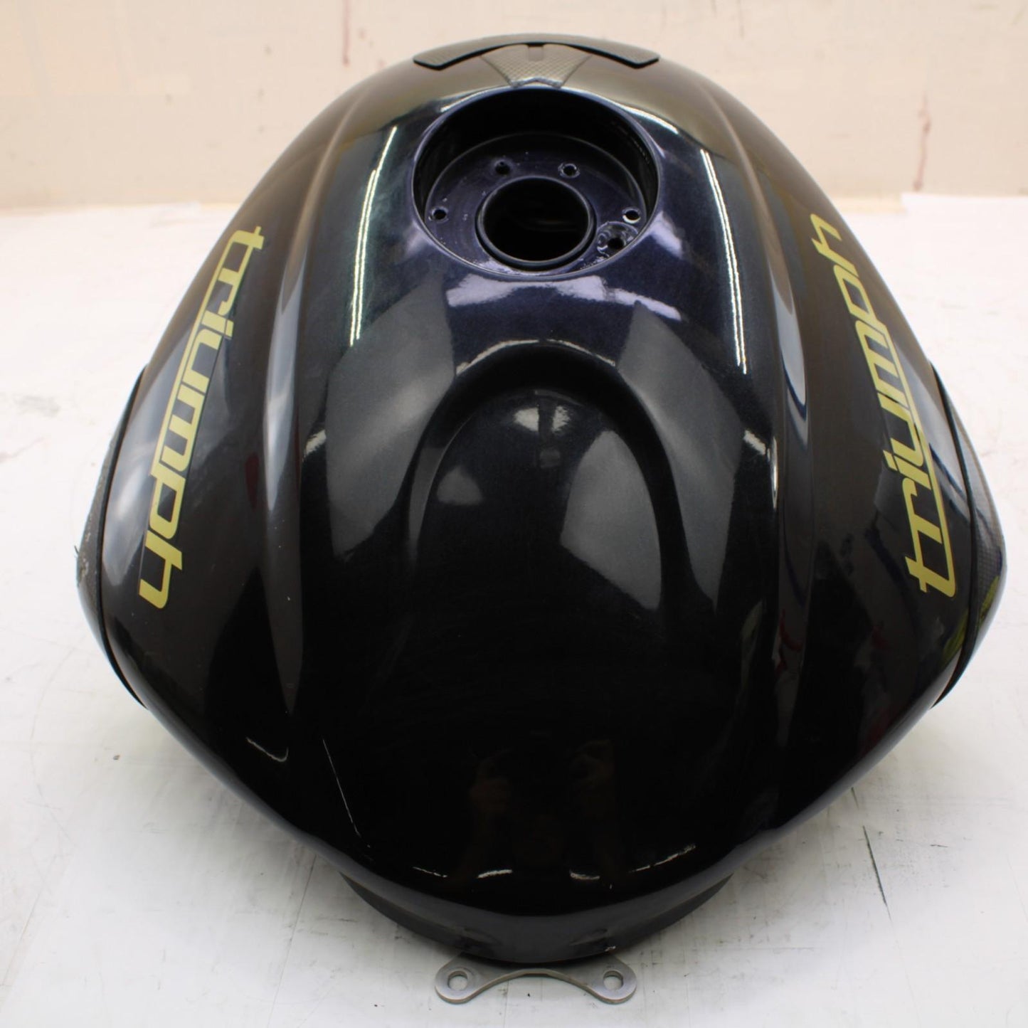 2009 - 2012 TRIUMPH DAYTONA 675 GAS TANK FUEL RESERVOIR BLACK STOCK