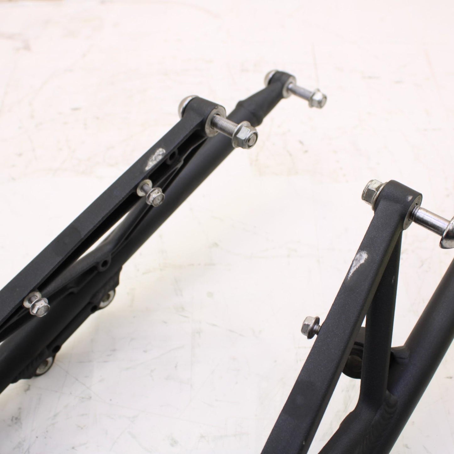 2009 - 2012 TRIUMPH DAYTONA 675 R SUBFRAME REAR TAIL SUB FRAME CHASSIS BLACK