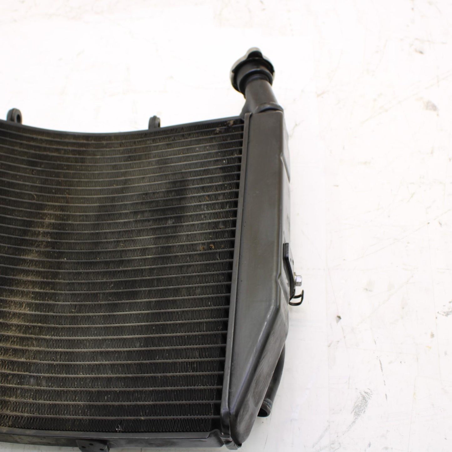 2009 - 2012 TRIUMPH DAYTONA 675R R RADIATOR ENGINE COOLING SYSTEM MOTOR