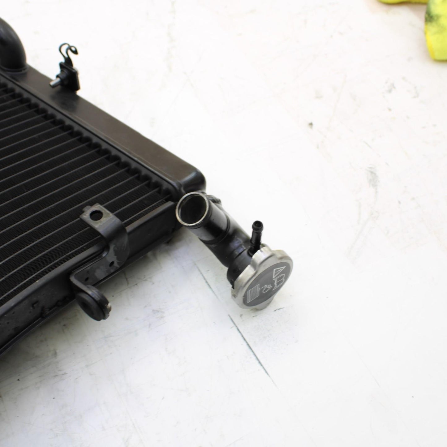 2009 - 2012 TRIUMPH DAYTONA 675R R RADIATOR ENGINE COOLING SYSTEM MOTOR