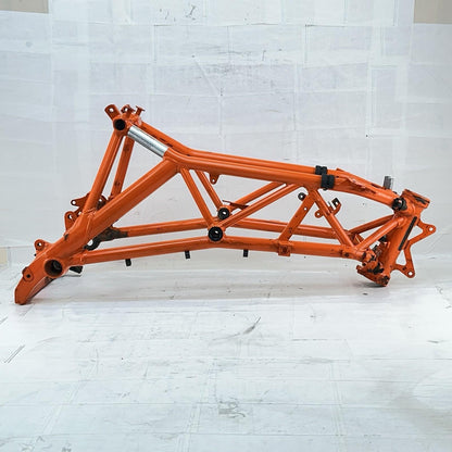2017 - 2019 KTM 1290 SUPER DUKE GT FRAME BODY CHASSIS ORANGE *CRACKED* MAIN