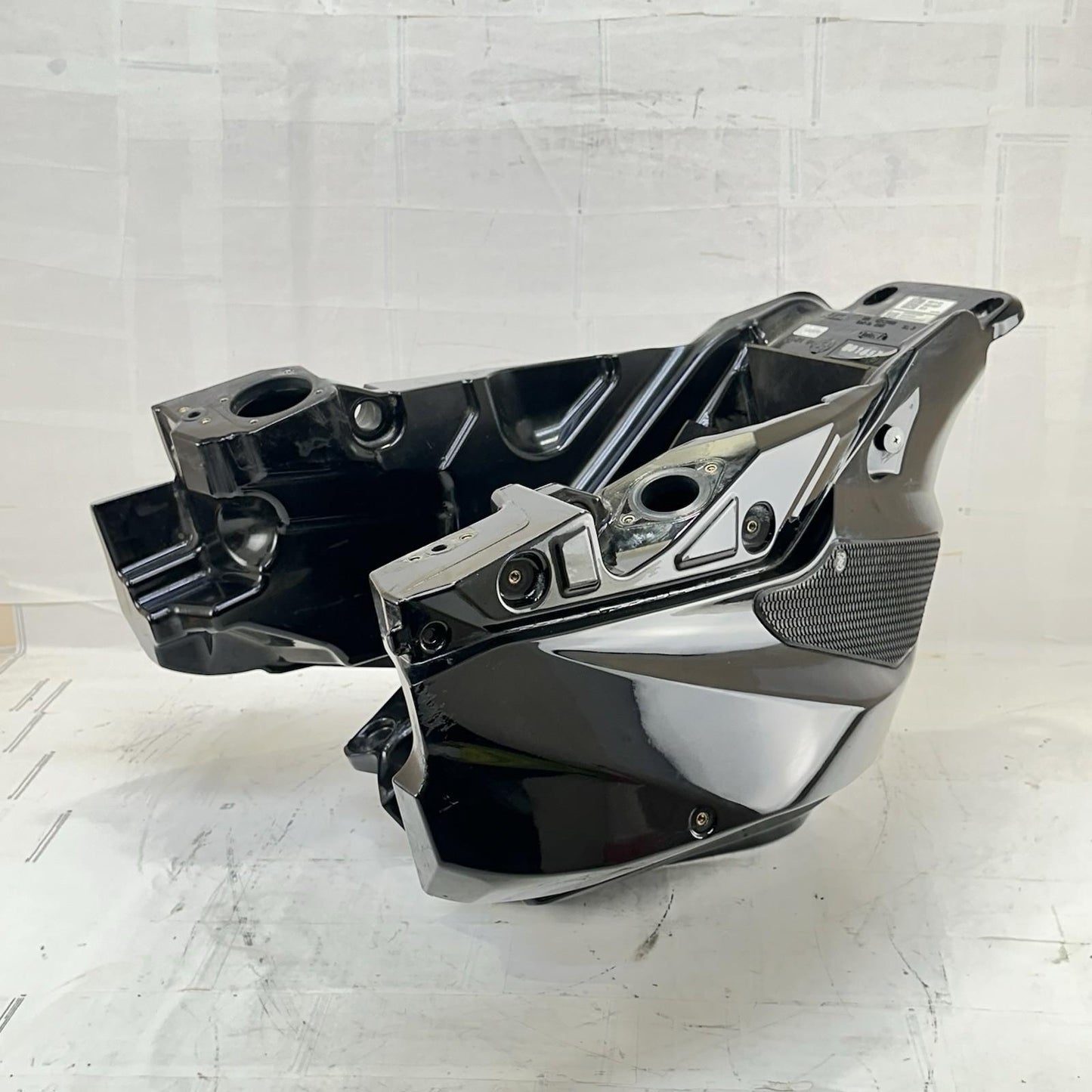 2017 - 2019 KTM 1290 SUPER DUKE R FUEL TANK GAS PETROL RESERVOIR BLACK STOCK