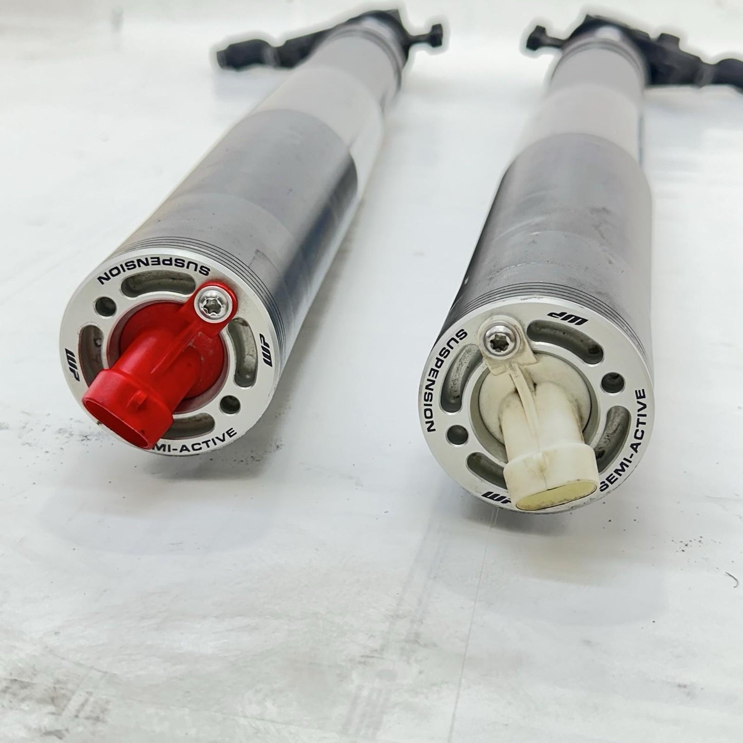 2017 - 2019 KTM 1290 SUPER DUKE R FRONT FORKS SUSPENSION TUBES ABSORBERS WP