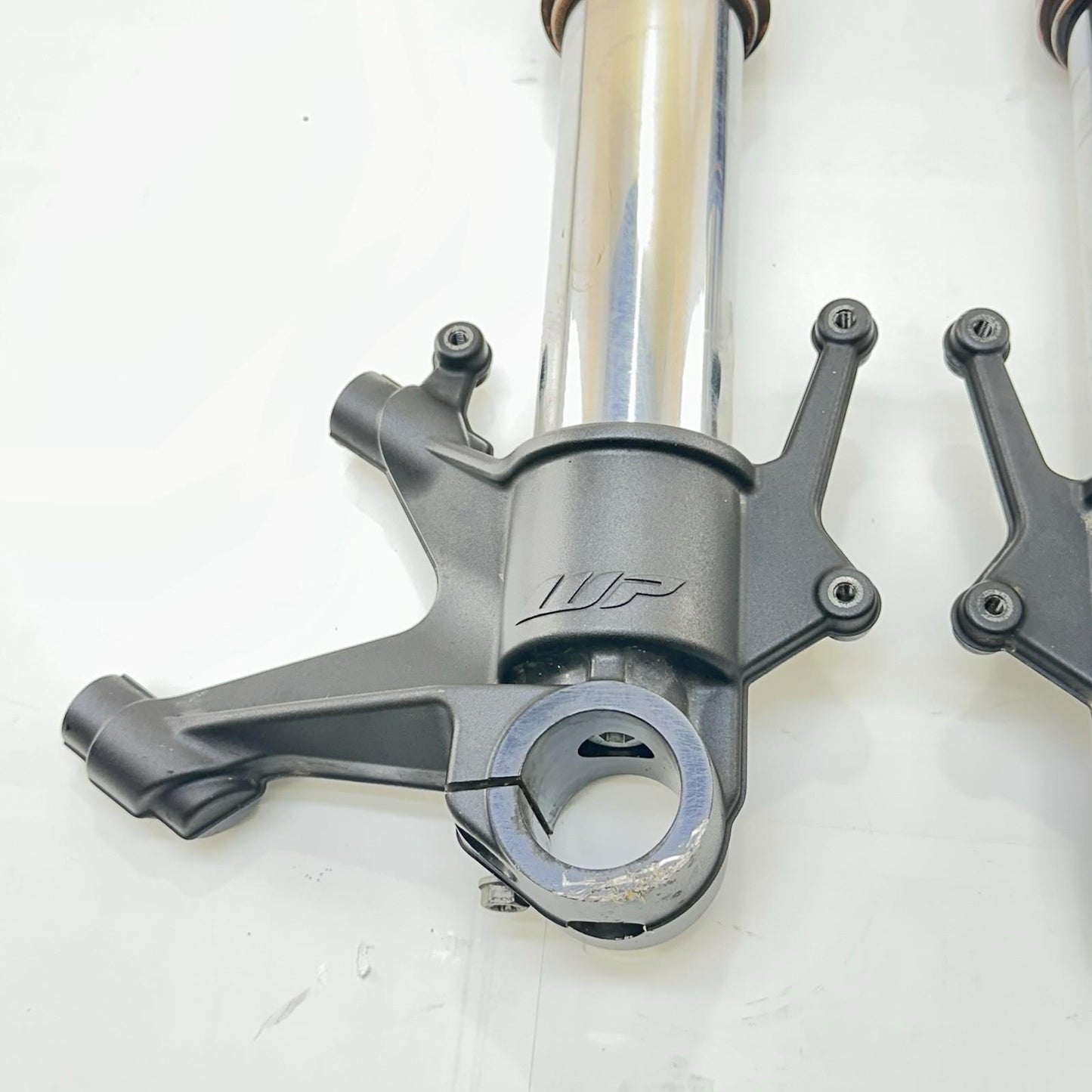 2017 - 2019 KTM 1290 SUPER DUKE R FRONT FORKS SUSPENSION TUBES ABSORBERS WP