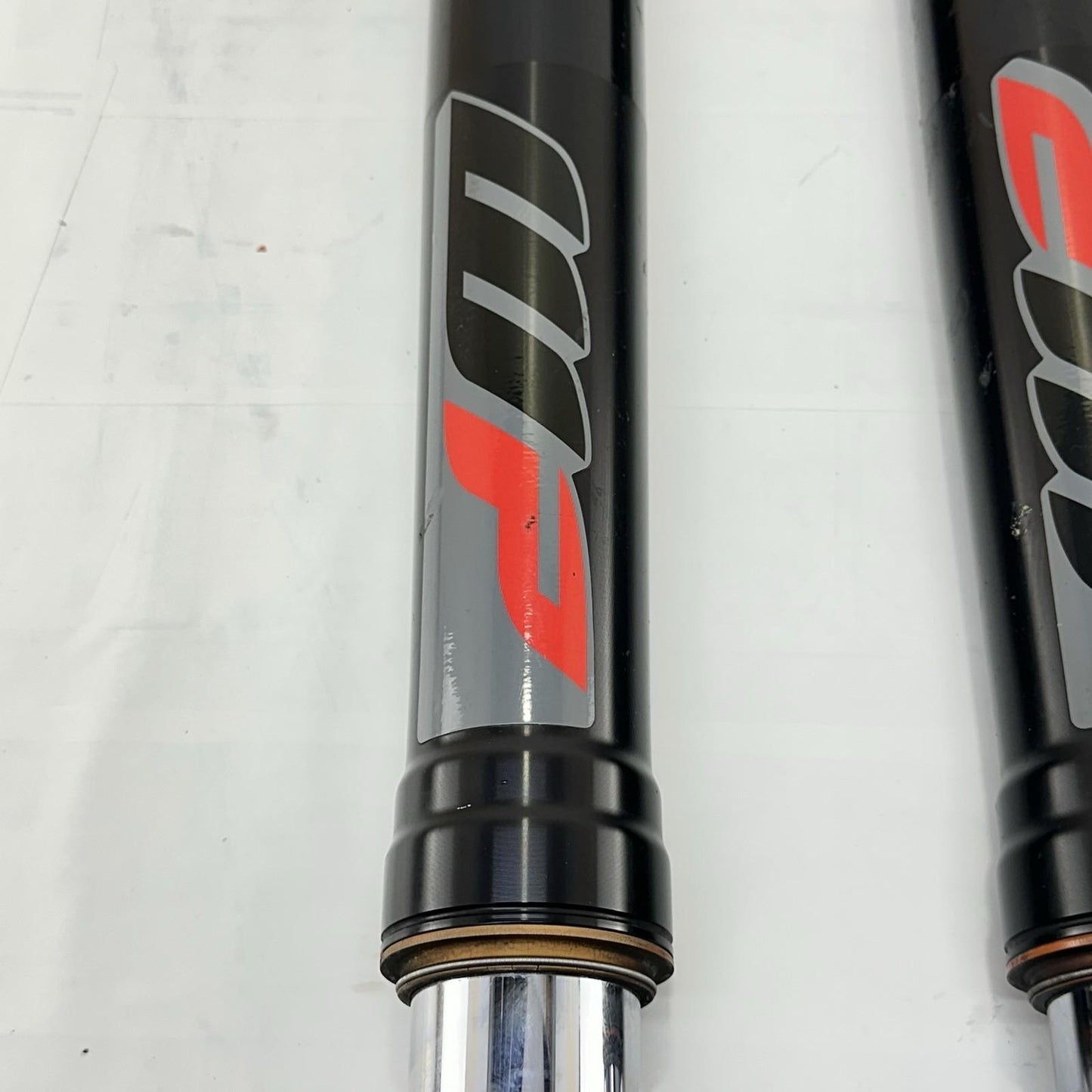 2017 - 2019 KTM 1290 SUPER DUKE R FRONT FORKS SUSPENSION TUBES ABSORBERS WP