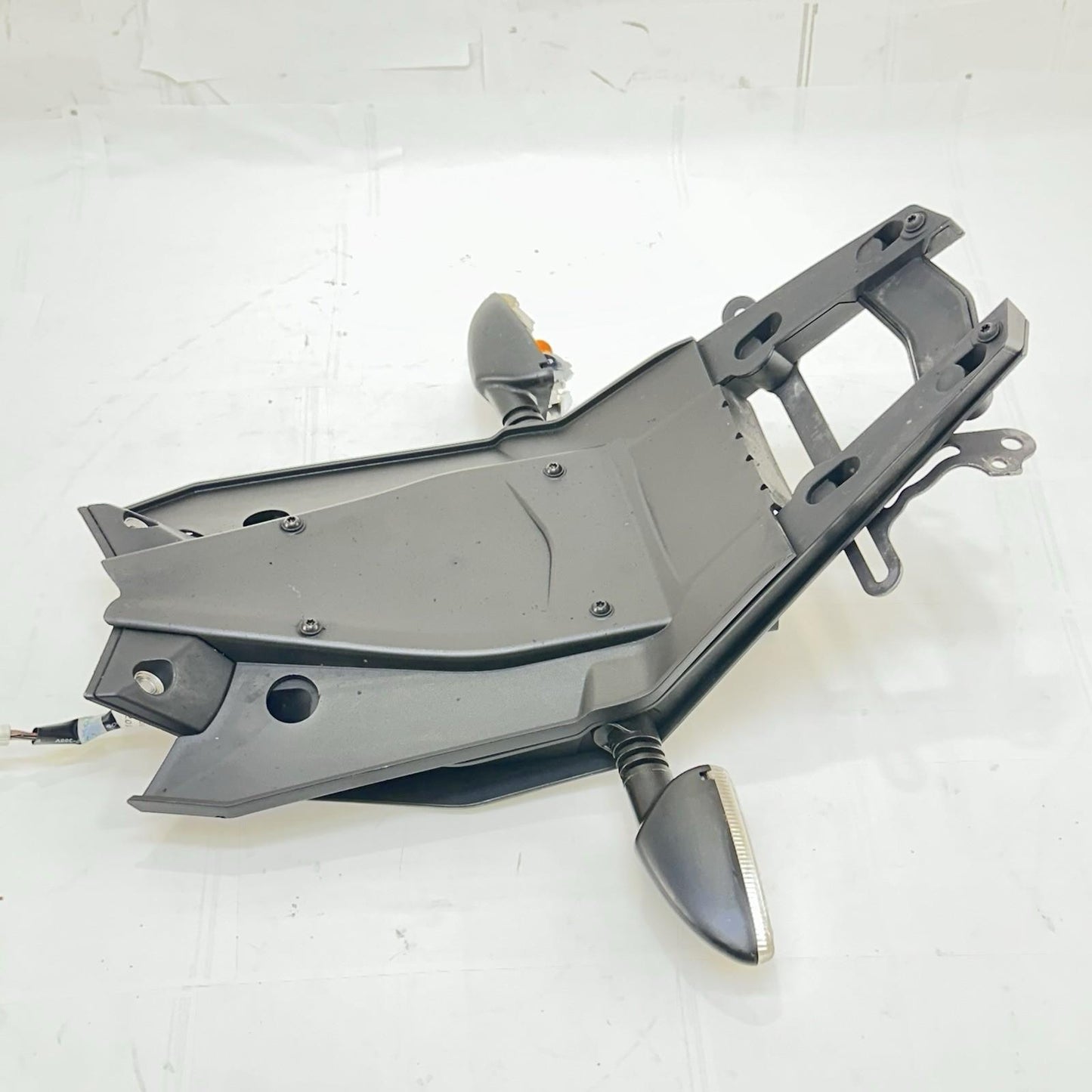 2017 - 2019 KTM 1290 SUPER DUKE R REAR FENDER BACK TAIL PLATE BRACKET LIGHTS
