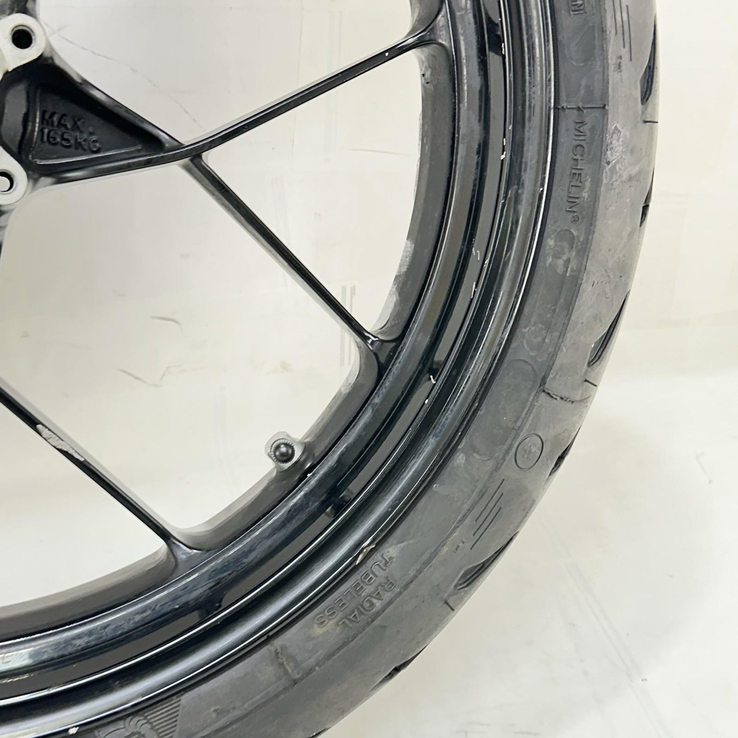 2017 - 2019 KTM 1290 SUPER DUKE R FRONT WHEEL RIM TIRE RUBBER BLACK *SCUFFED*